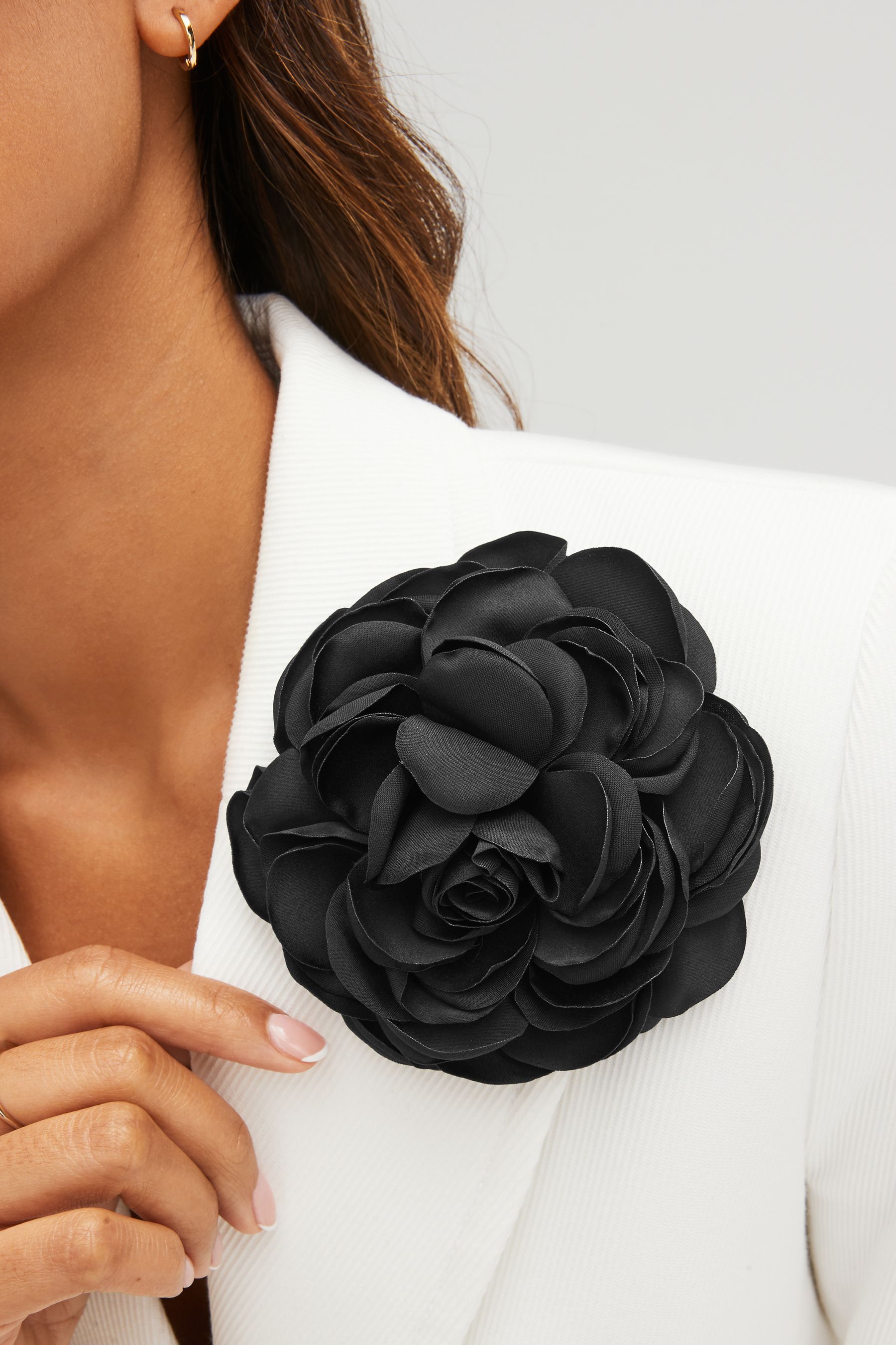 Flower brooch corsage outlet