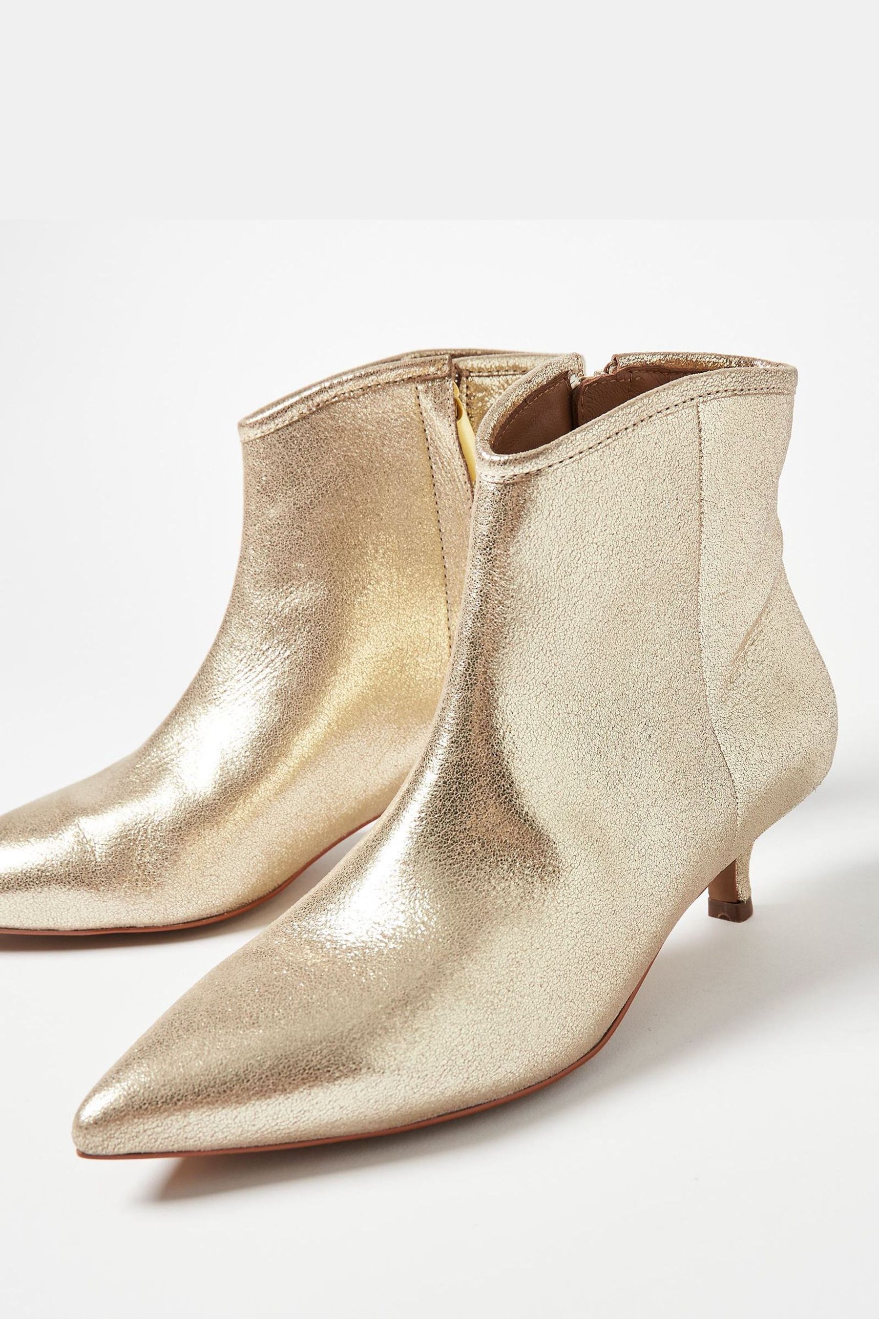 Ladies kitten heel discount ankle boots uk