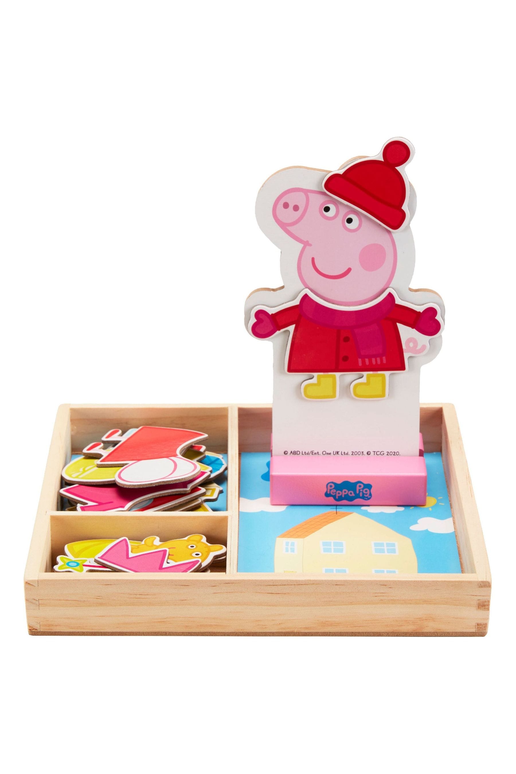 Peppa pig clearance magnetic dress up