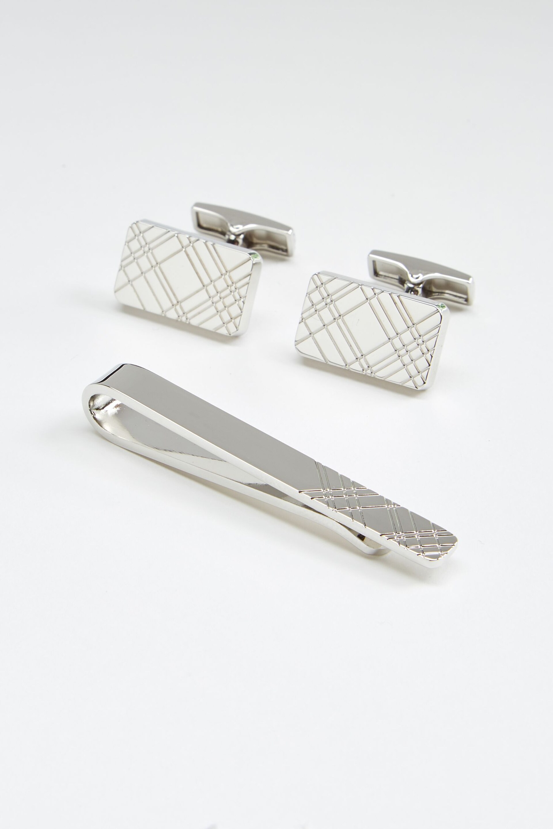 Silver Tone Cufflink And Tie Clip Set - Image 4 of 6