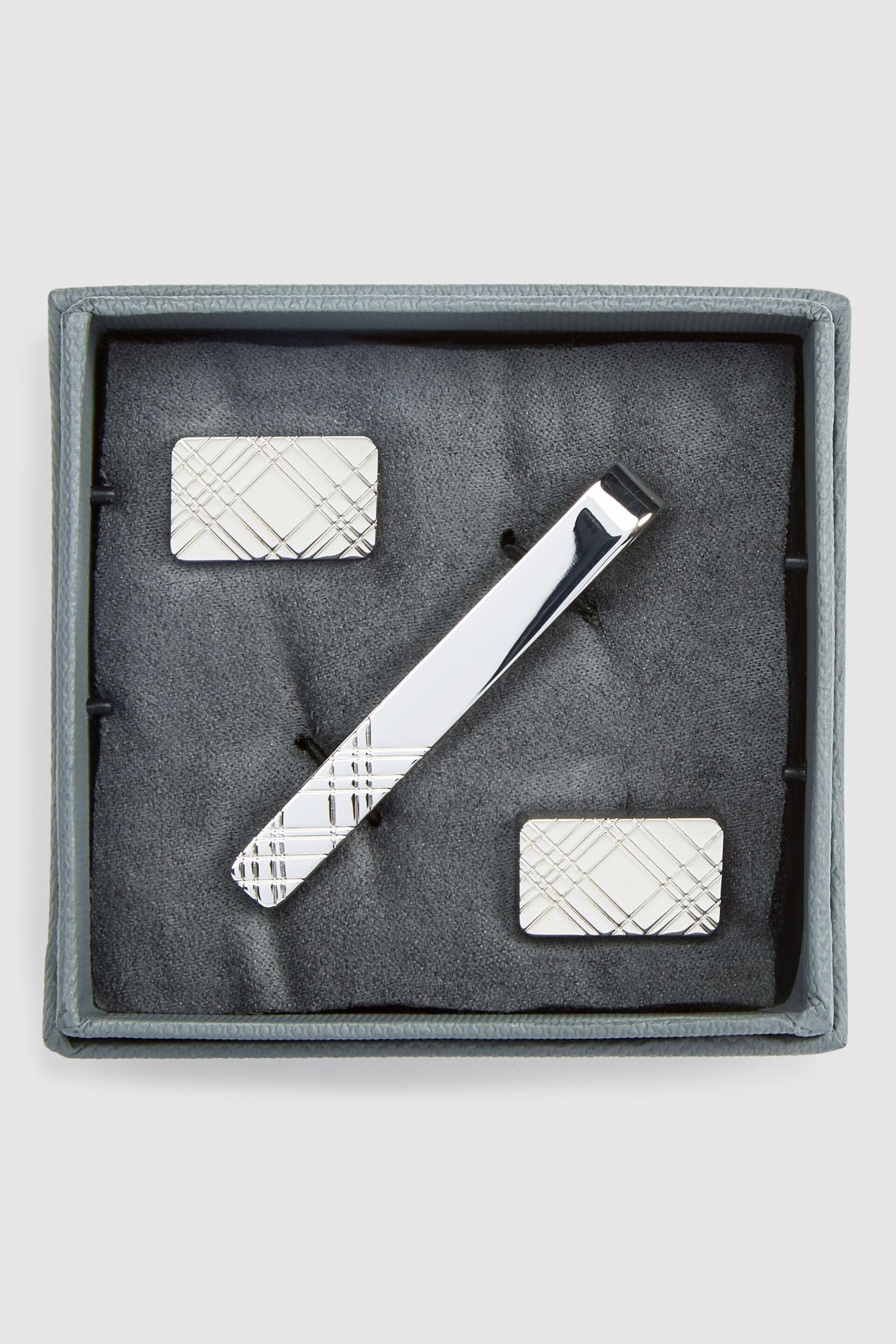 Silver Tone Cufflink And Tie Clip Set - Image 5 of 6