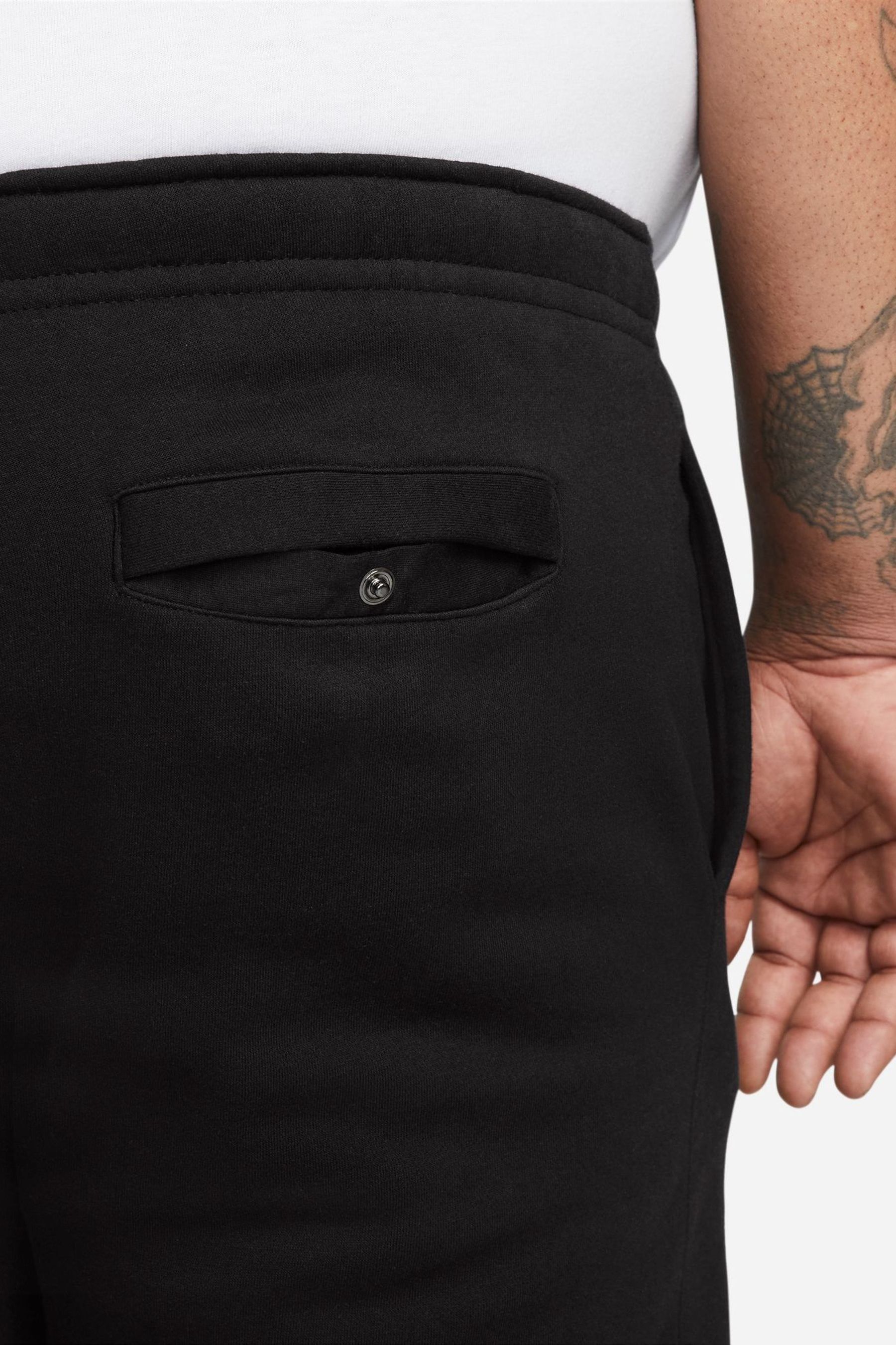 Nike club black skinny joggers shop