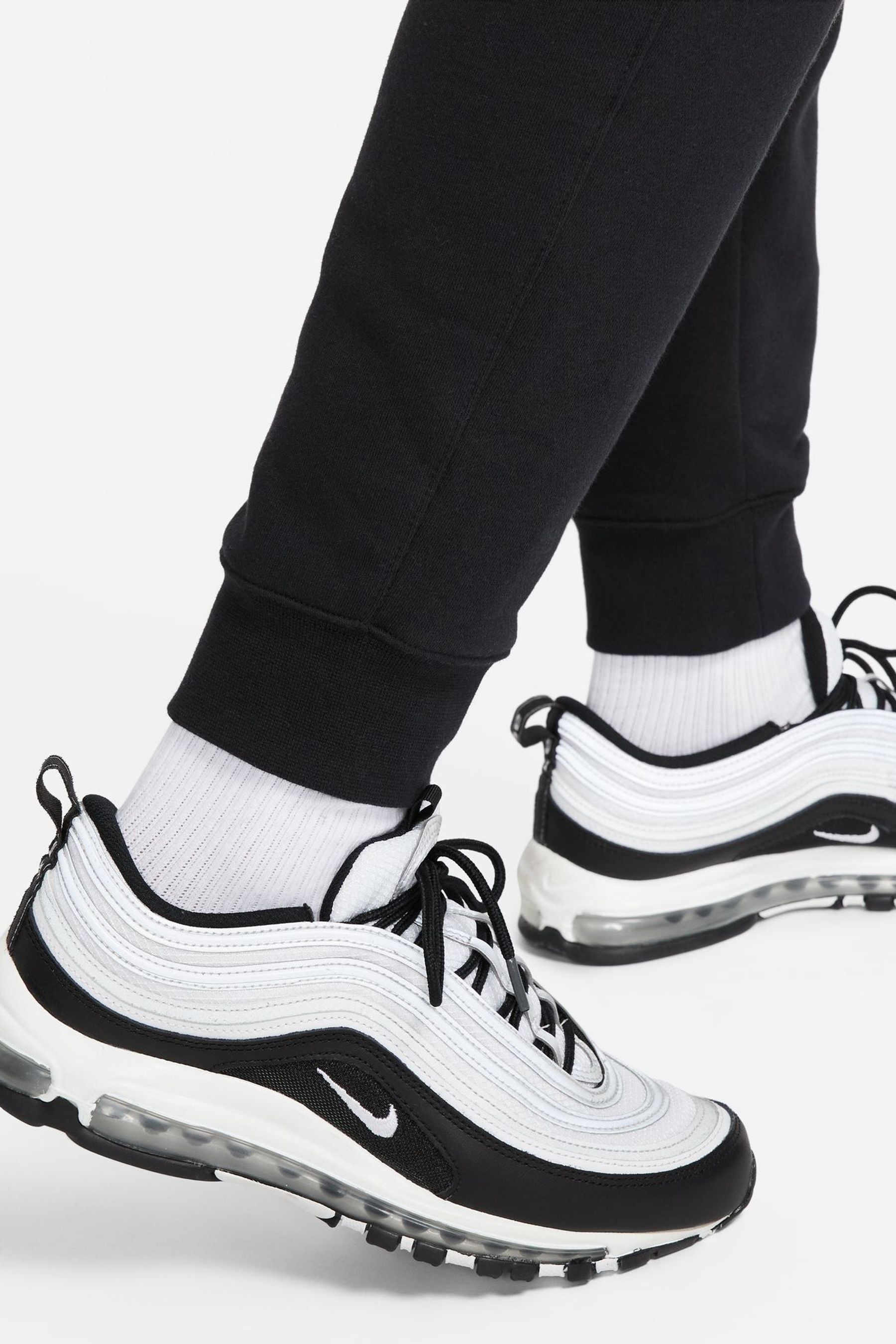 Nike air force 1 with joggers hot sale