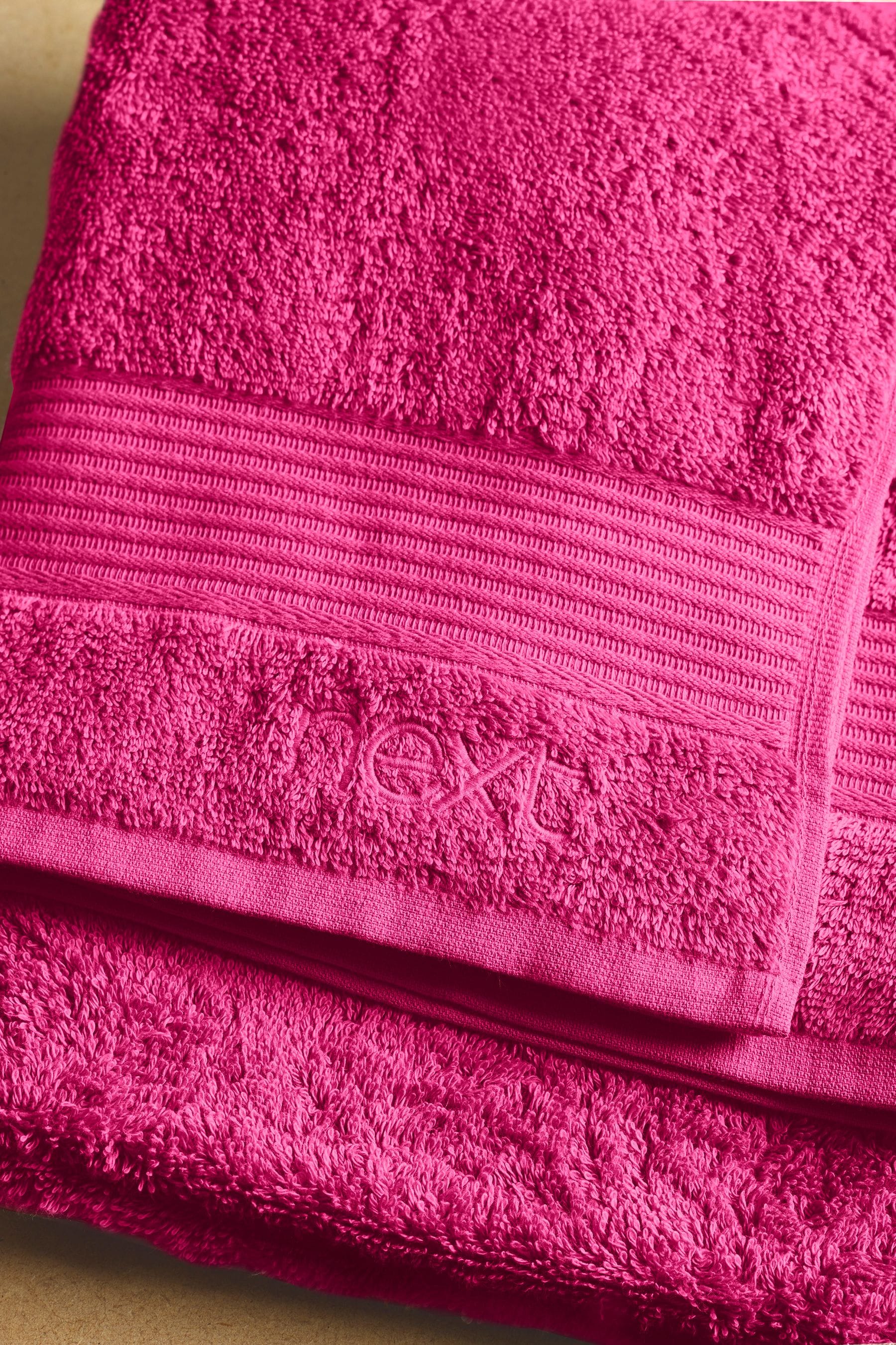 Bright pink bath towels on sale