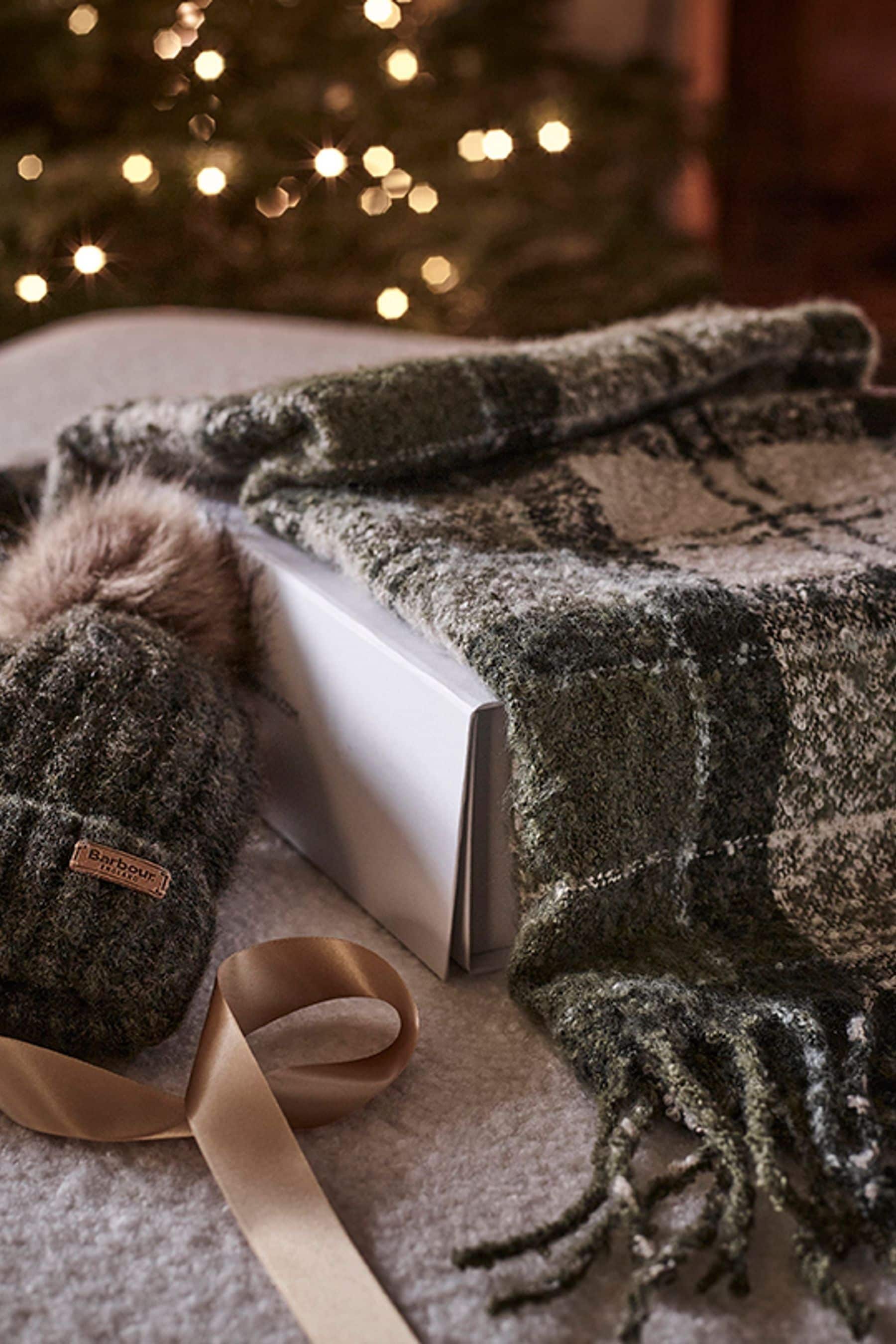 Barbour hat Silver store