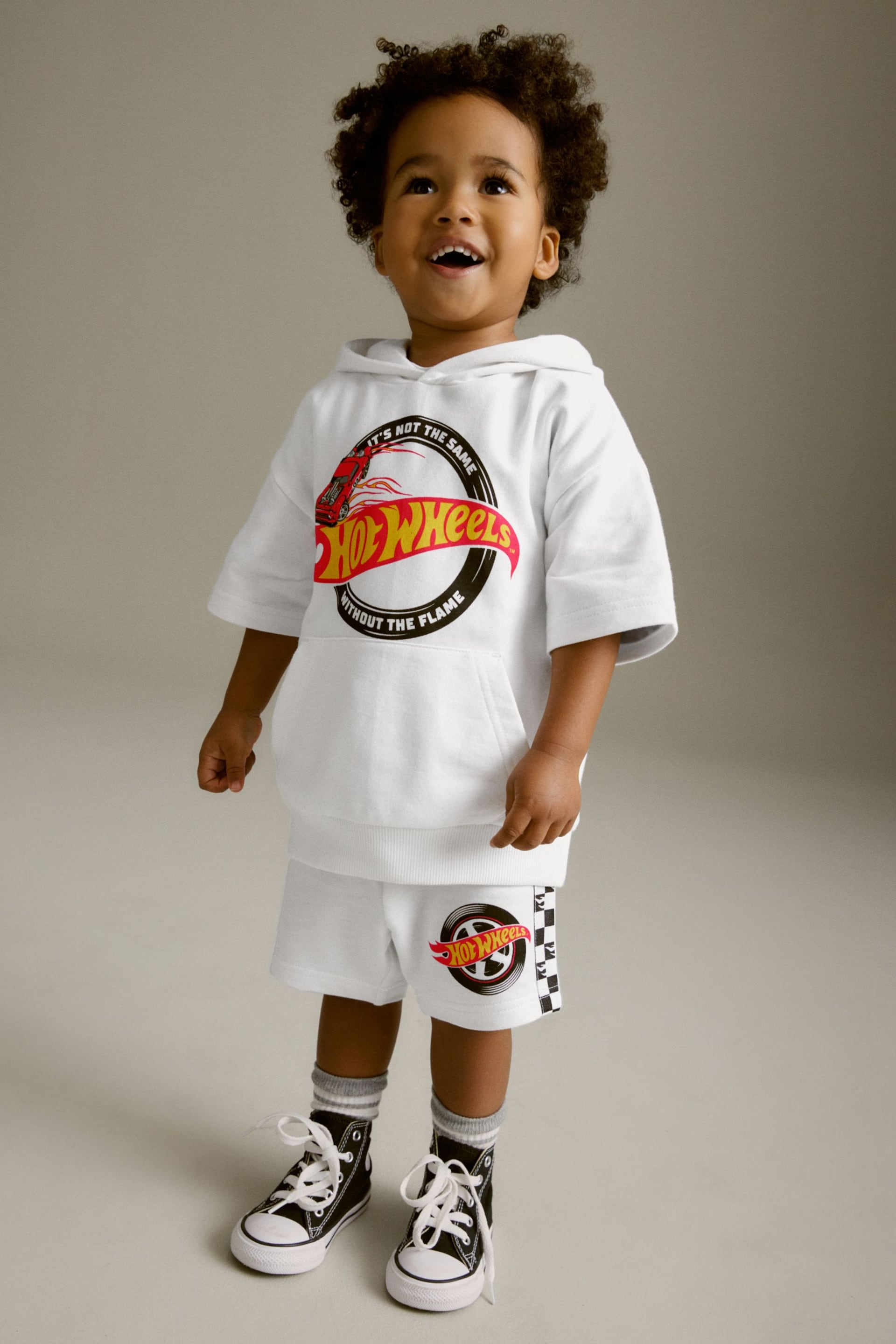 White Hot Wheels Jersey Hoodie and Shorts Set (3mths-8yrs) - Image 3 of 8
