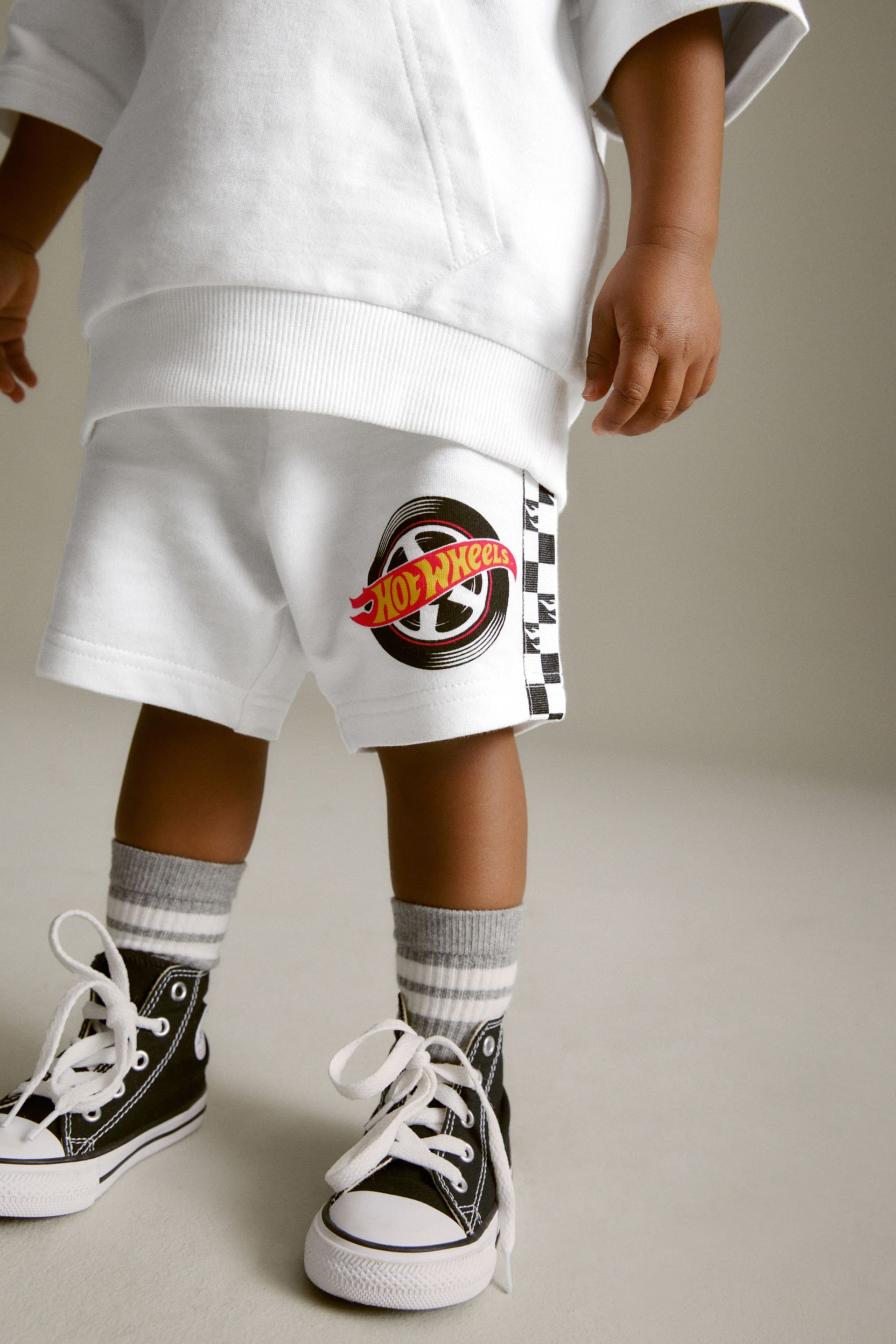 White Hot Wheels Jersey Hoodie and Shorts Set (3mths-8yrs) - Image 5 of 8