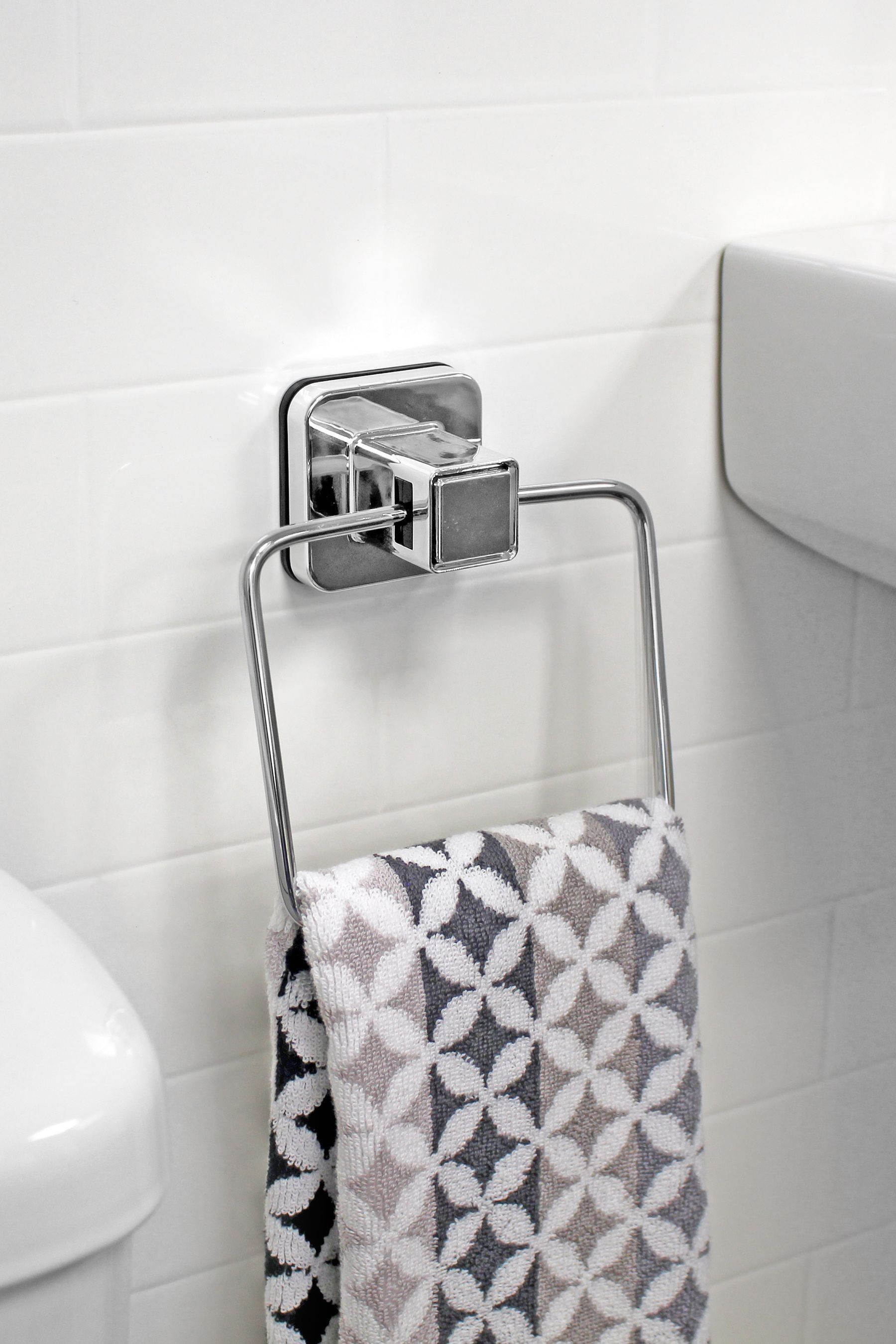 Showerdrape Chrome Suction Wall Mounted Towel Ring Pushloc