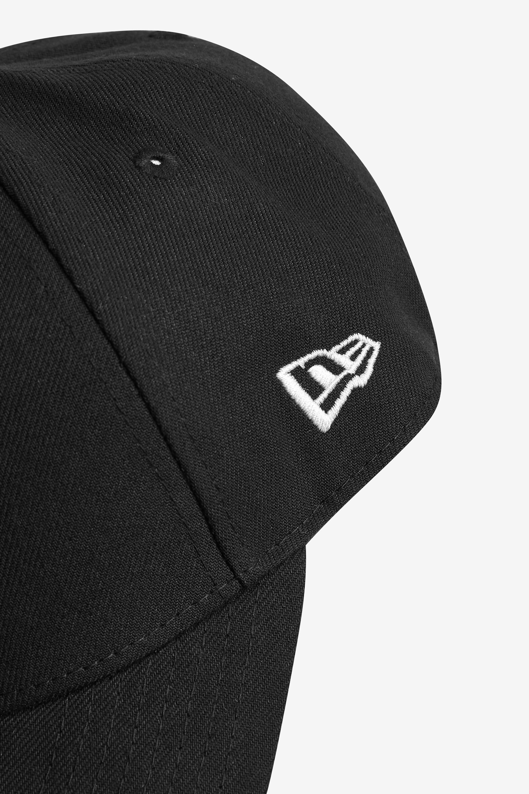 Buy New Era Las Vegas Raiders NFL 9FORTY Cap from the Next UK