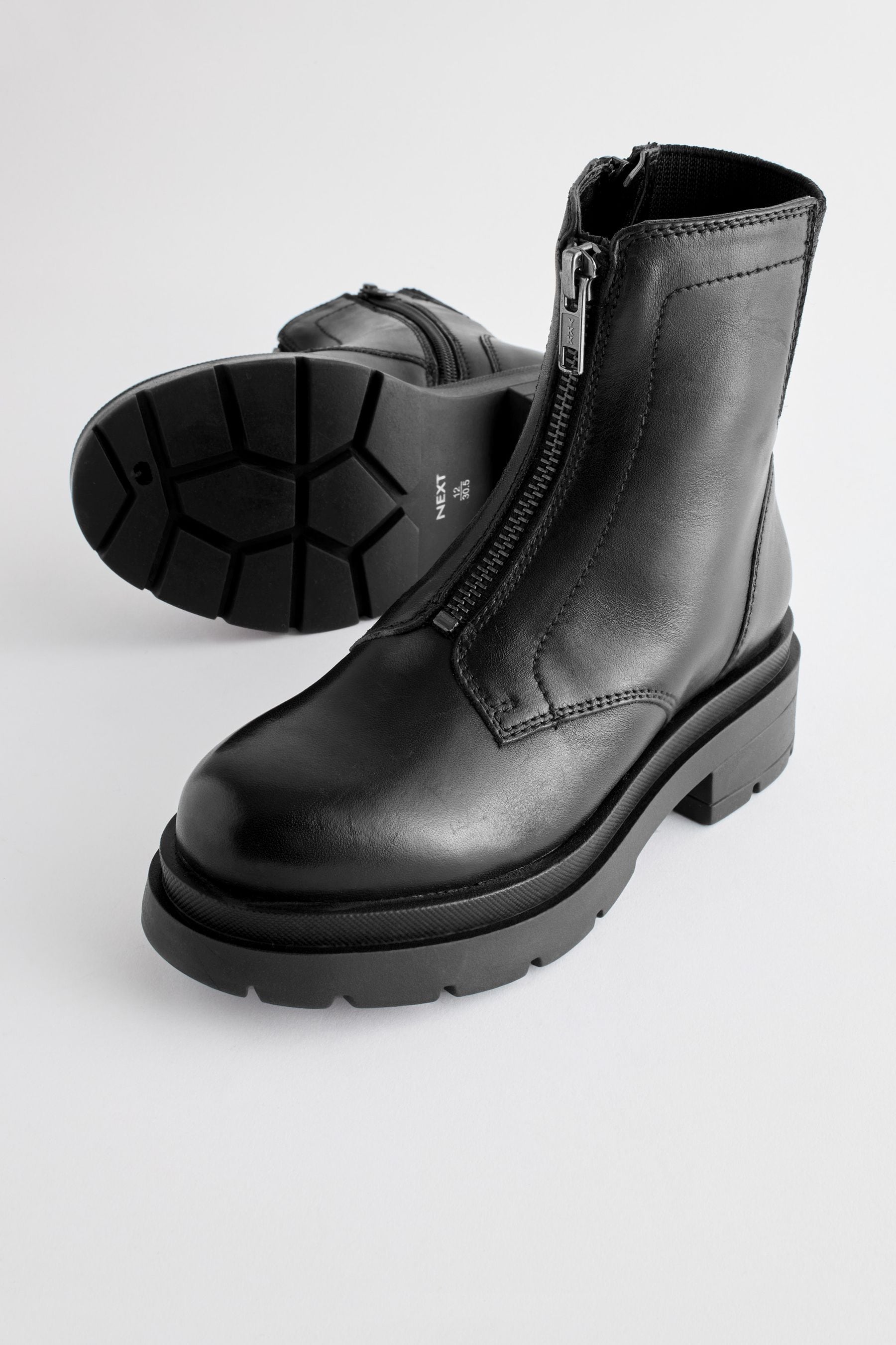 Zipper black boots top