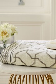 Bedeck of Belfast Cream Ayda Towel - Image 1 of 3