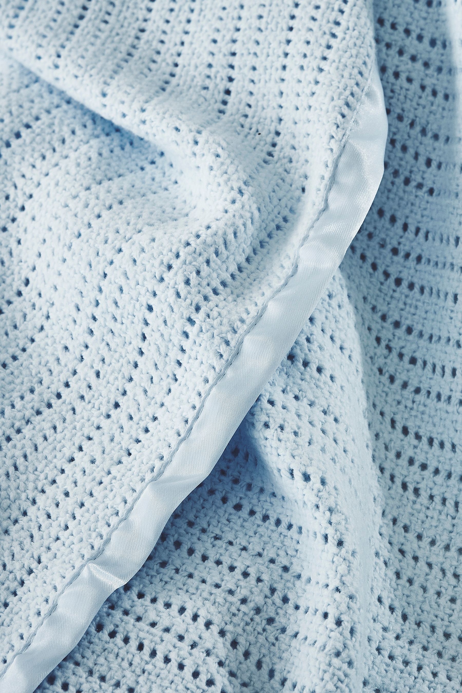 White company cellular blanket discount