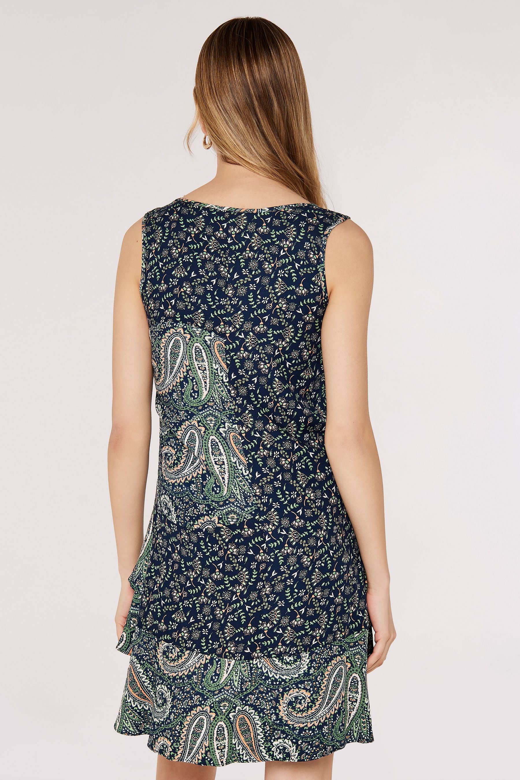 Apricot bakery dress 2025