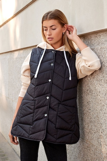 Black Chevron Quilted Gilet