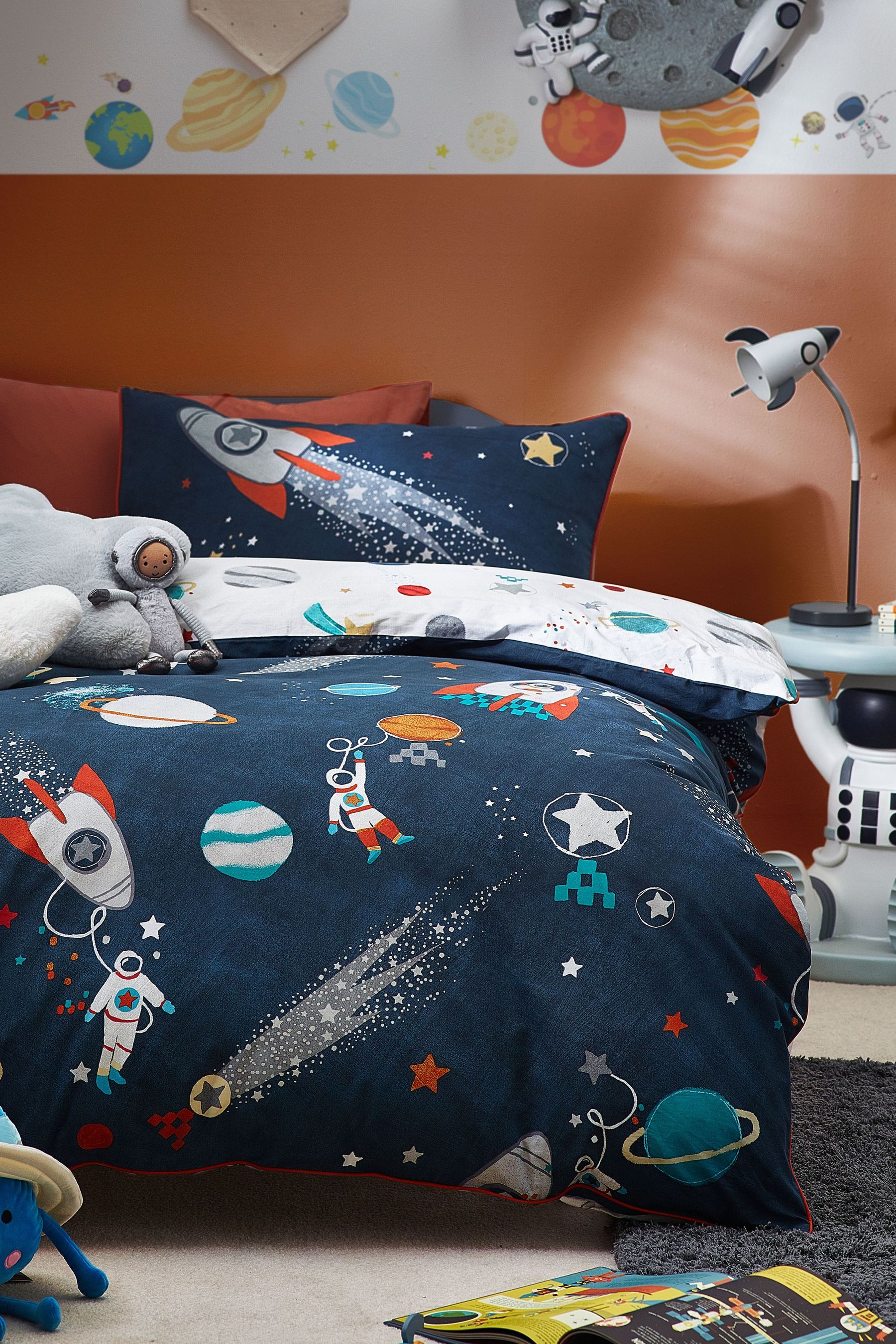 Kids space duvet top