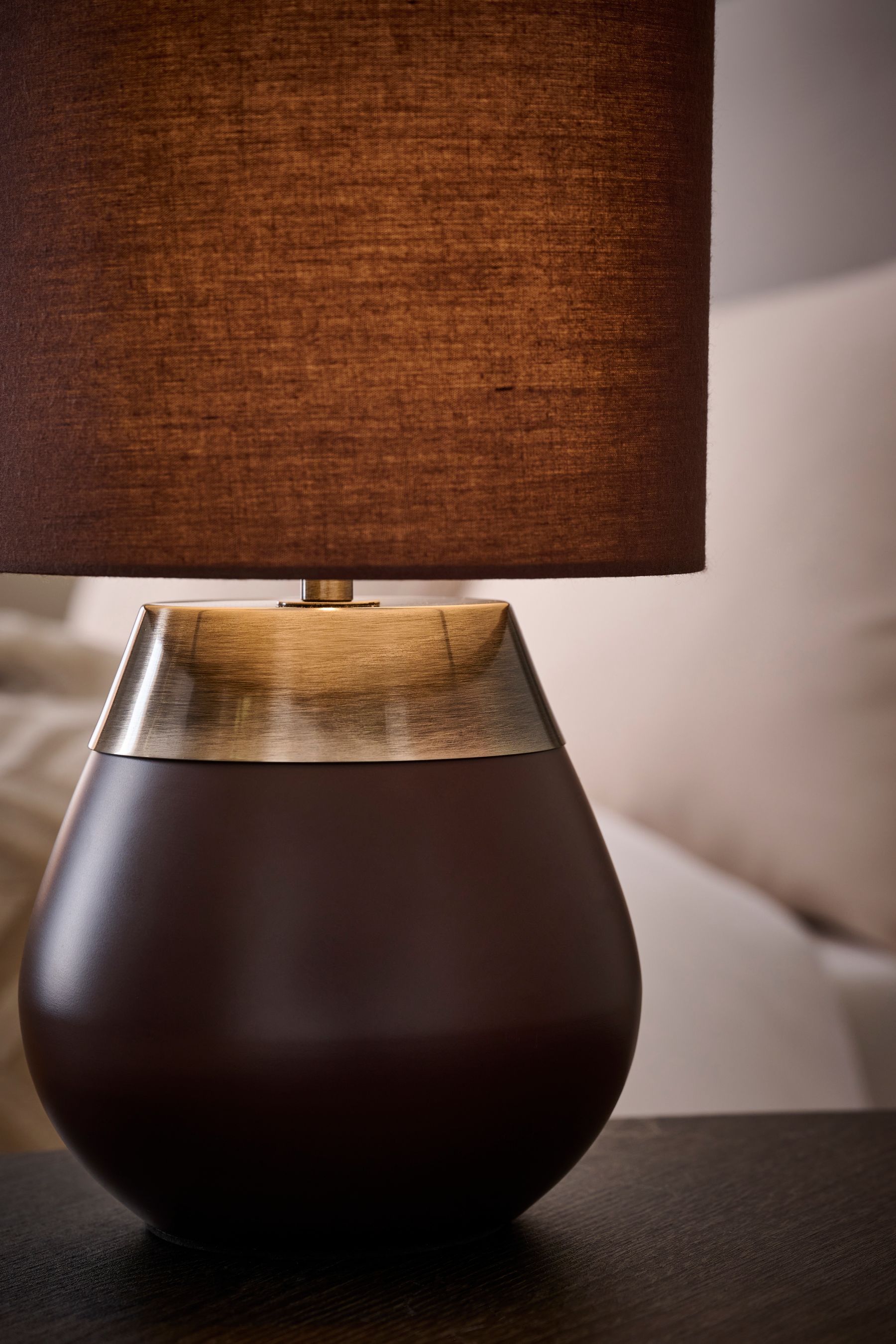 Brown deals bedroom lamps