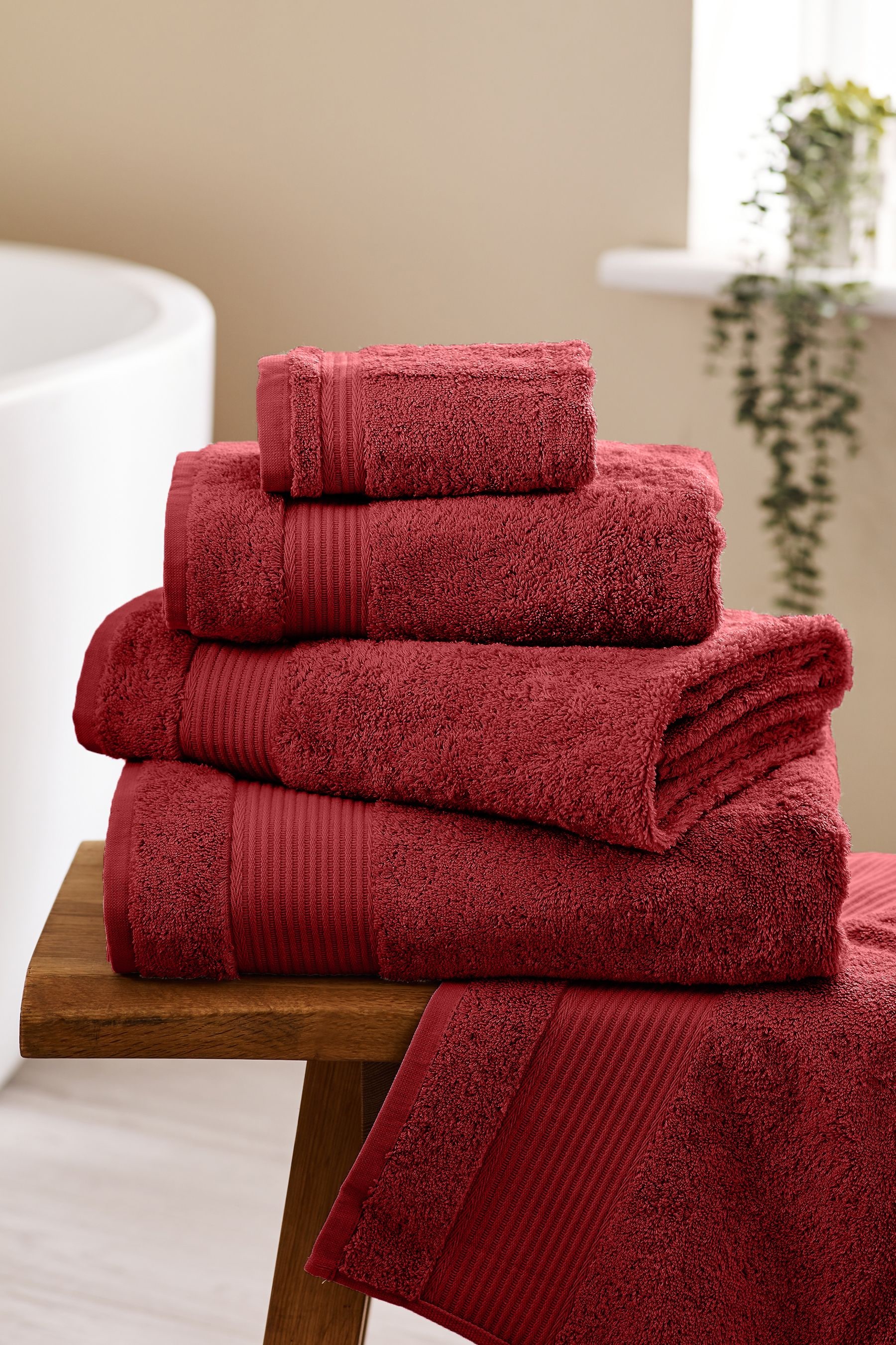 Red bath towels online