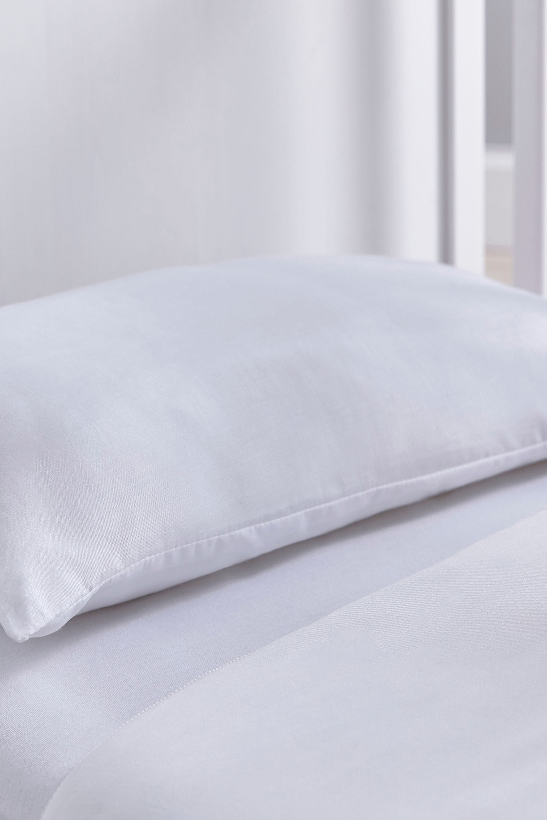 Cot bed pillow silent night hot sale