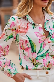 Sosandar Cream Floral Printed Blouson Sleeve Shirt - Image 5 of 5