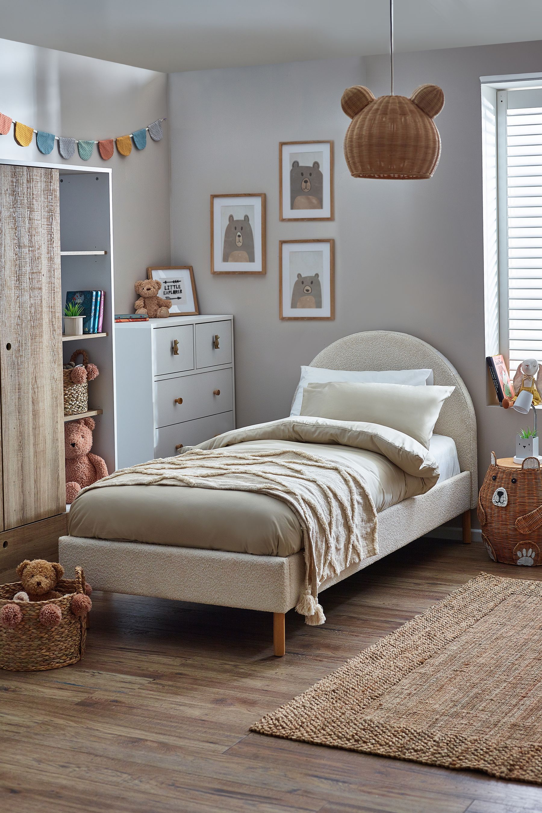 Upholstered bed ivory discount