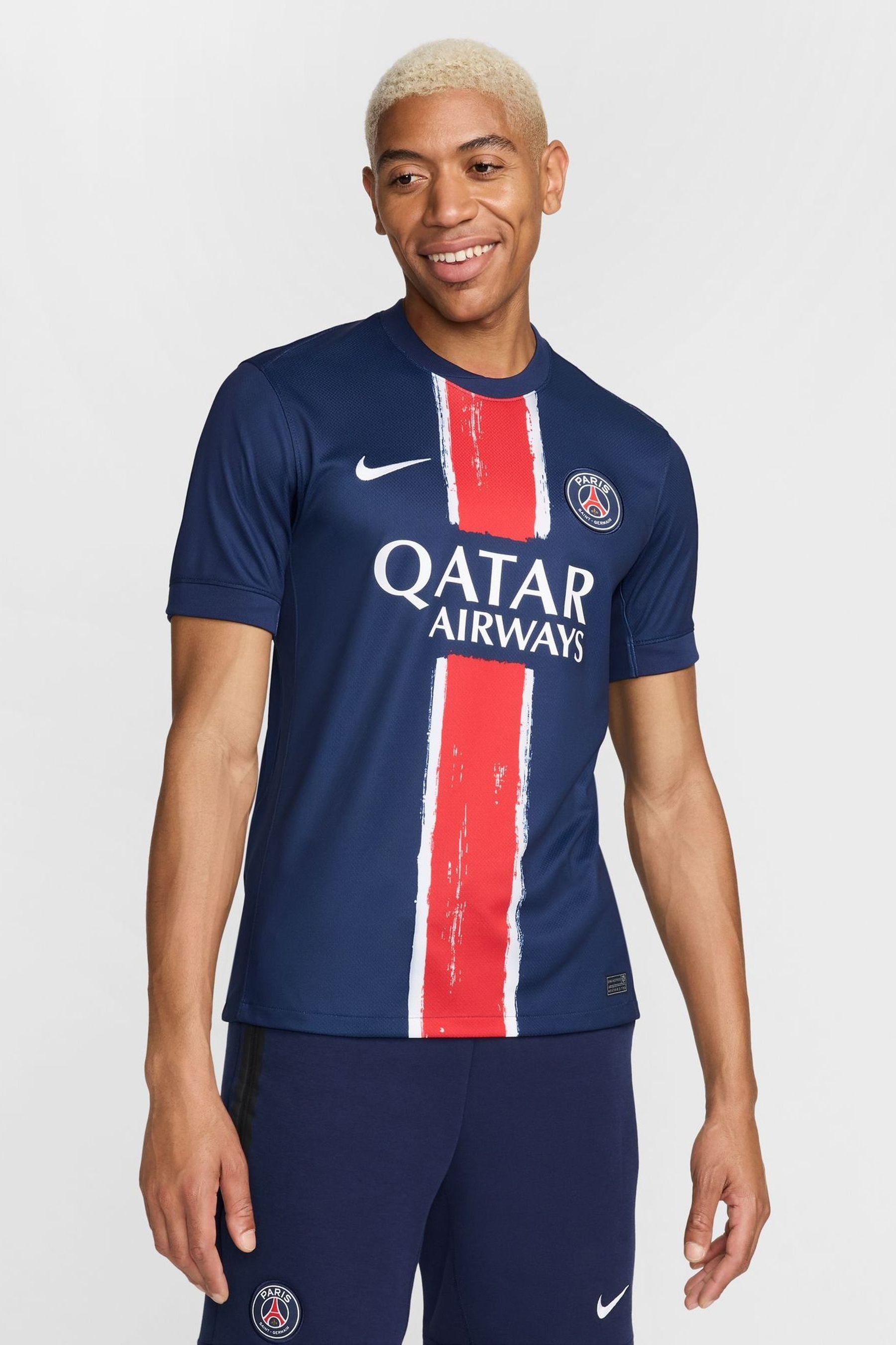 Paris football dress 2025