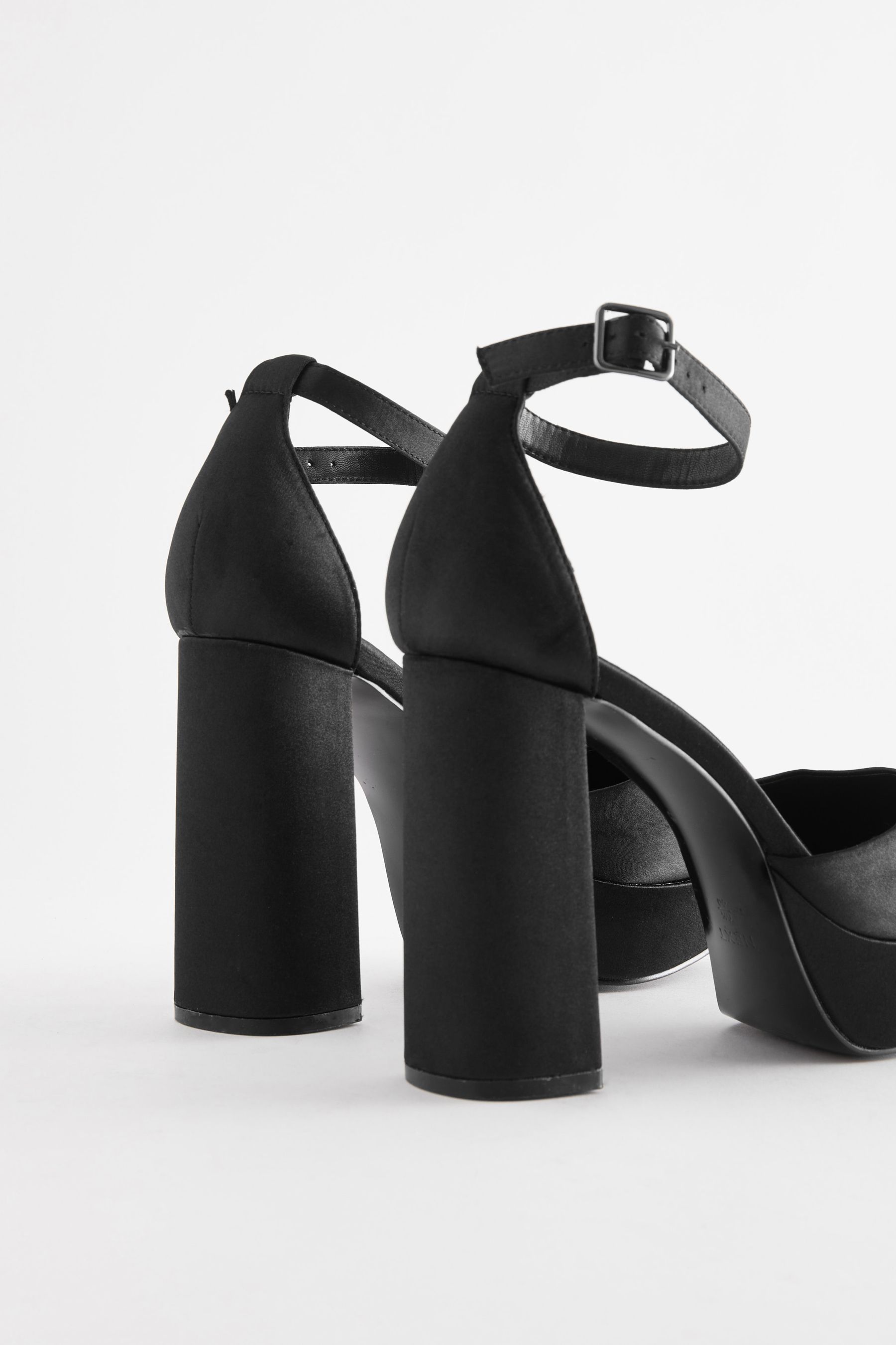 Wide width deals black platform heels