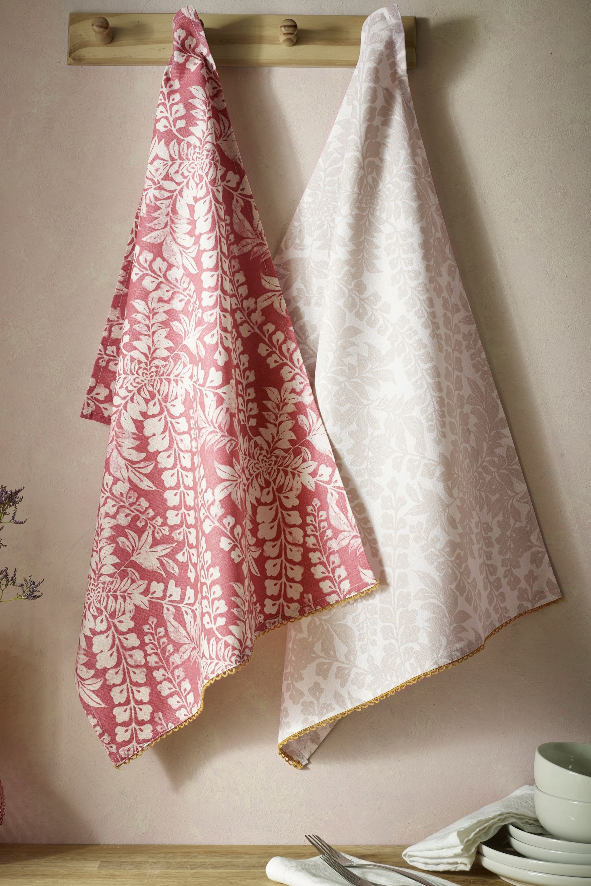 Set of 2 Natural Floral Design Tea Towels - Image 1 of 3