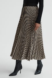 Reiss Black/White Elessia Pleated Dogtooth Midi Skirt - Image 3 of 4