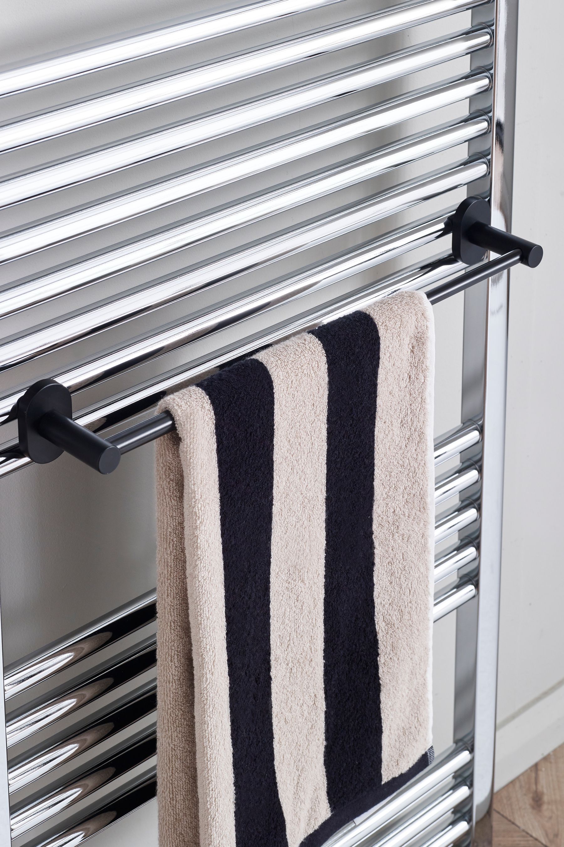 Buy Black Magnetic Extendable Oslo Towel Rail from Next United Arab Emirates