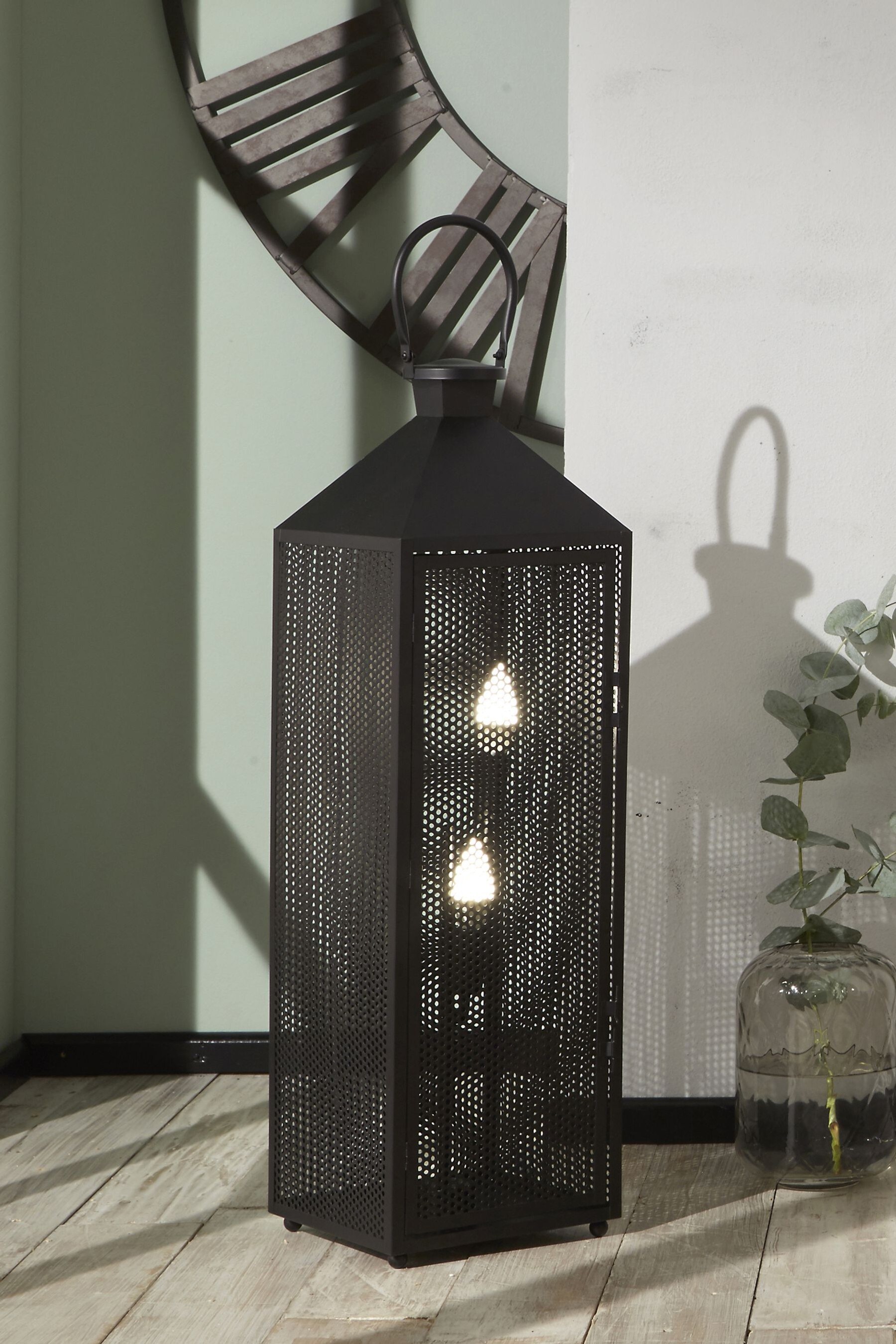 Black clearance lantern lamp
