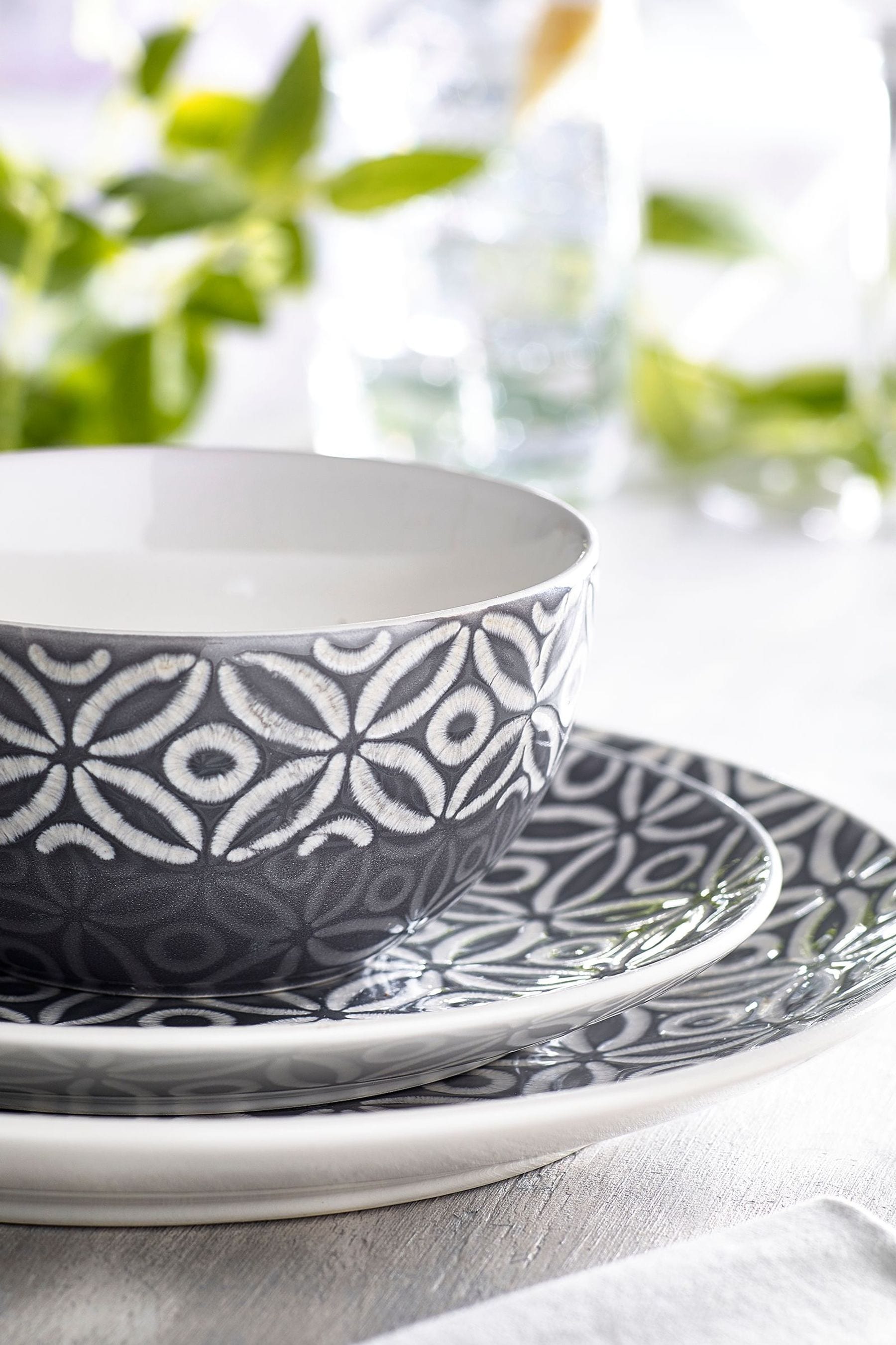 Grey crockery set top