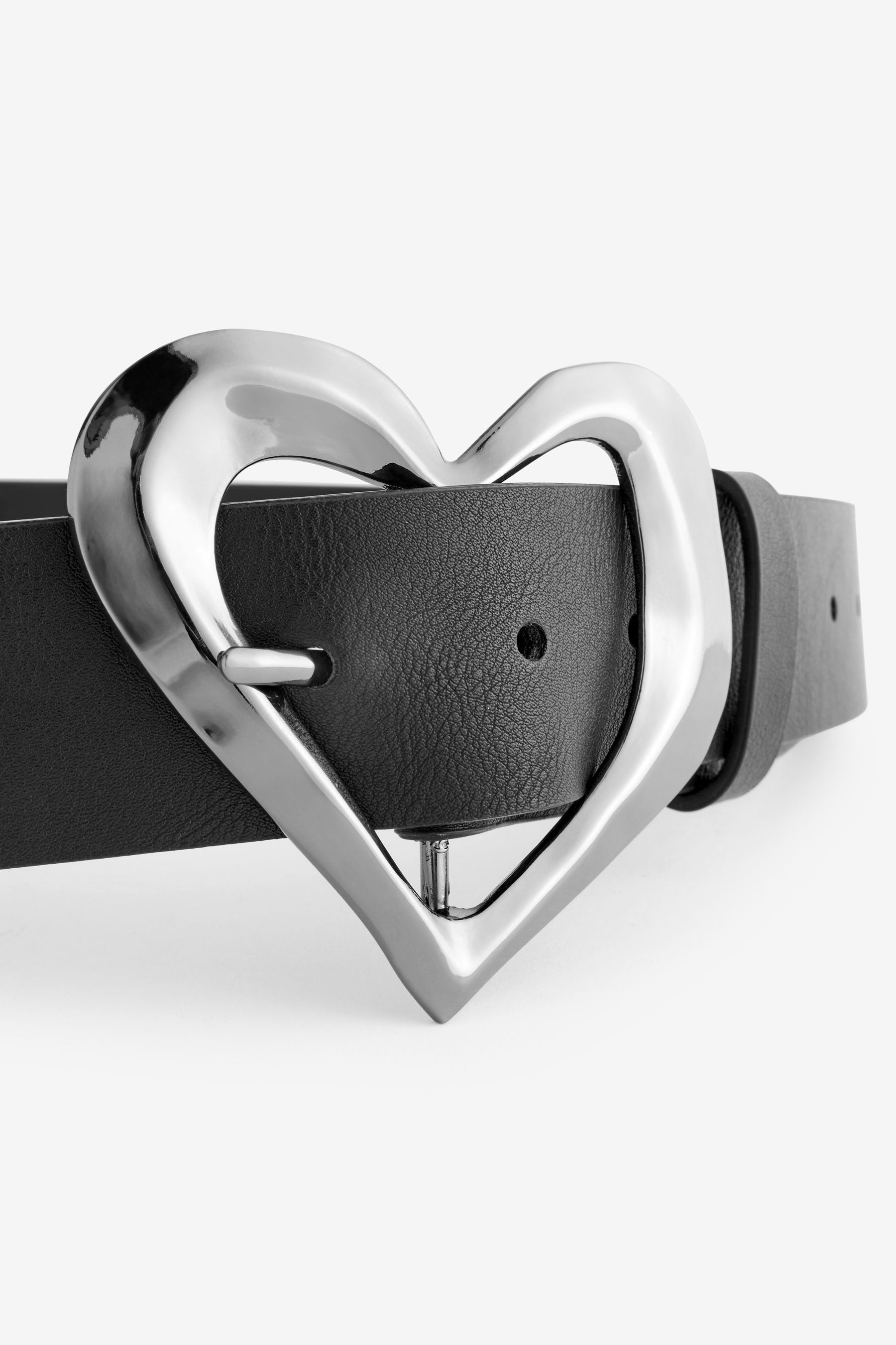 Heart buckle shop