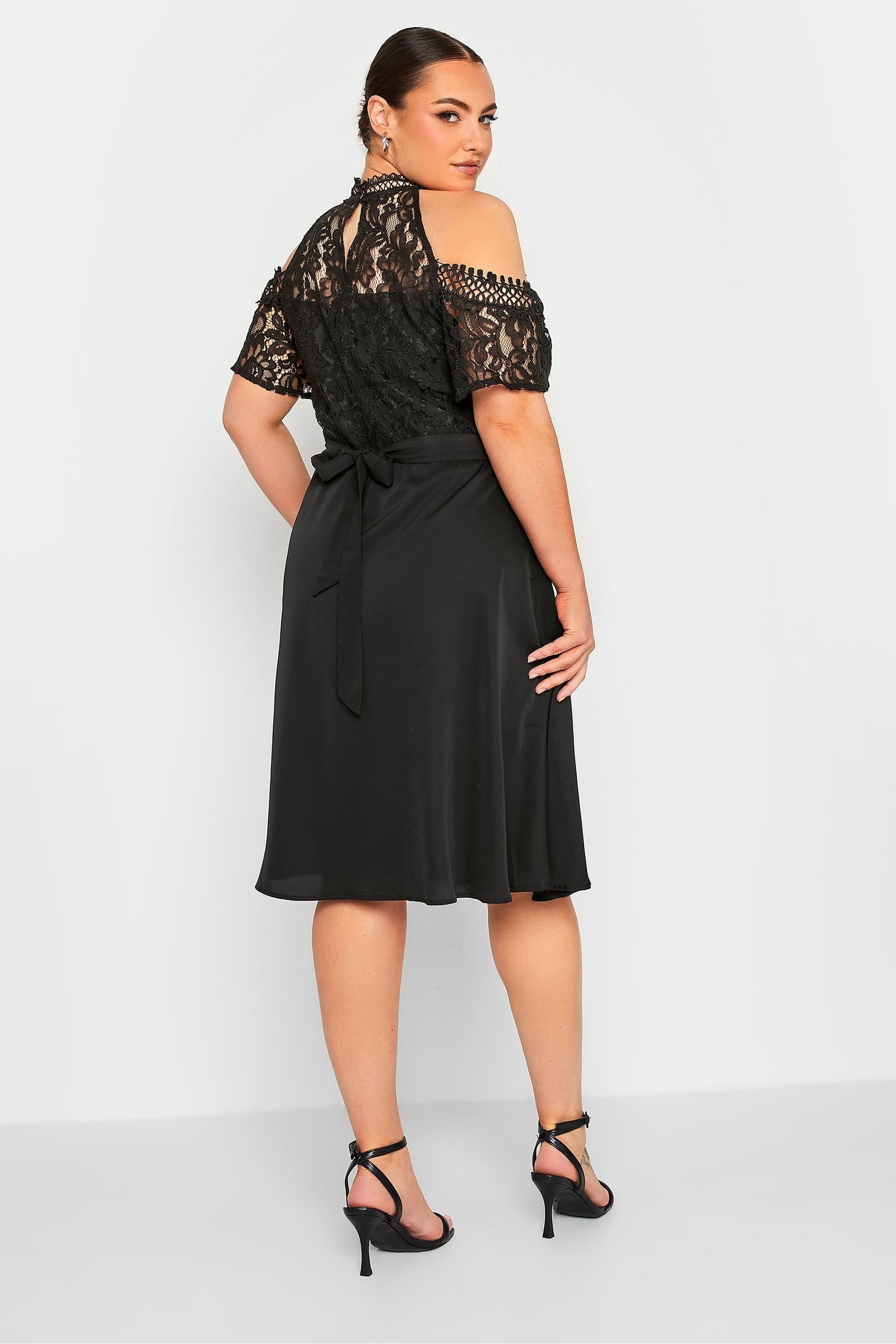 Black lace dress for plus best sale size