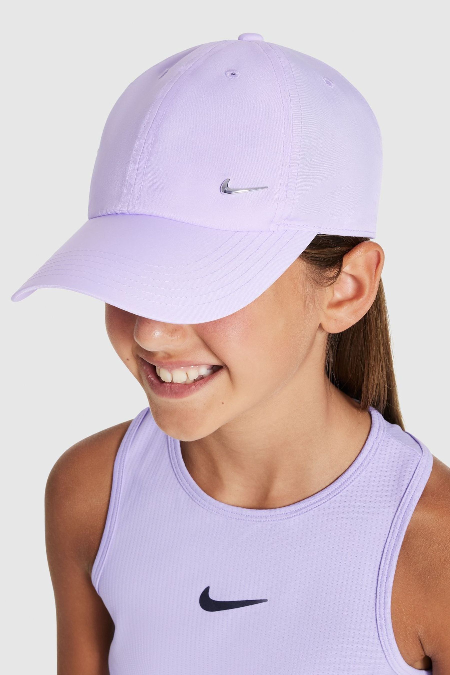 Black and purple nike hat best sale