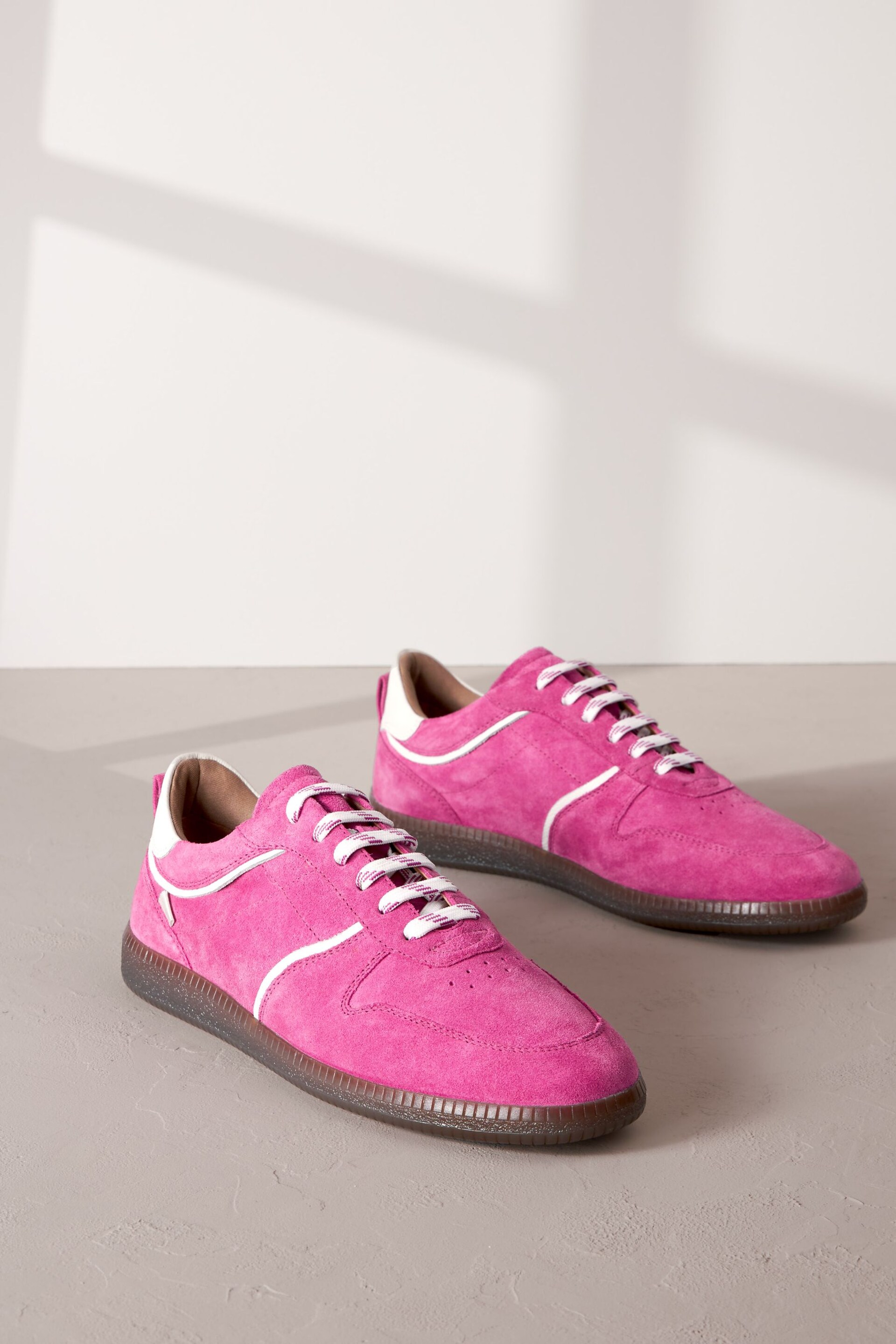 Pink Signature Forever Comfort® Low Retro Leather Trainers - Image 7 of 11