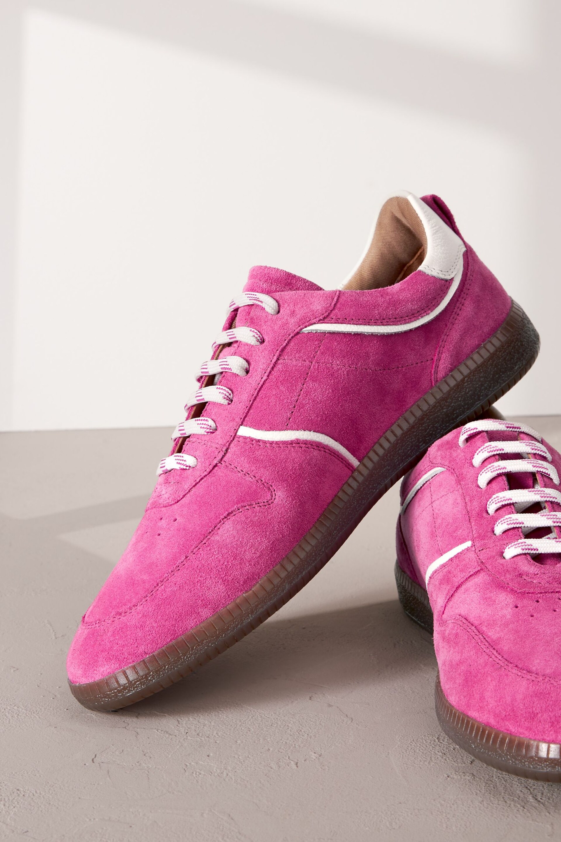 Pink Signature Forever Comfort® Low Retro Leather Trainers - Image 9 of 11