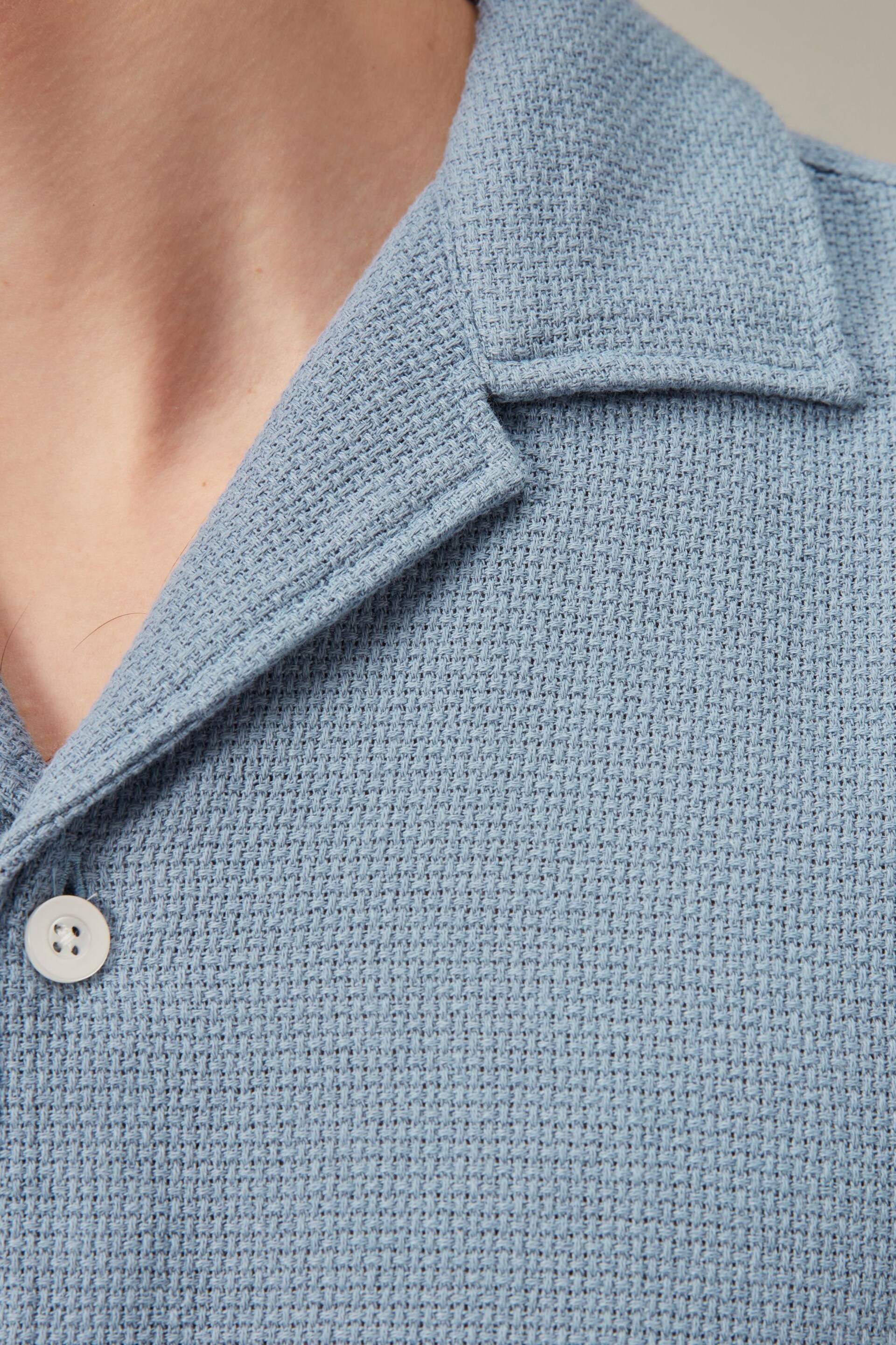 Blue Textured Short Sleeve Cuban Collar Shirt - Image 4 of 8