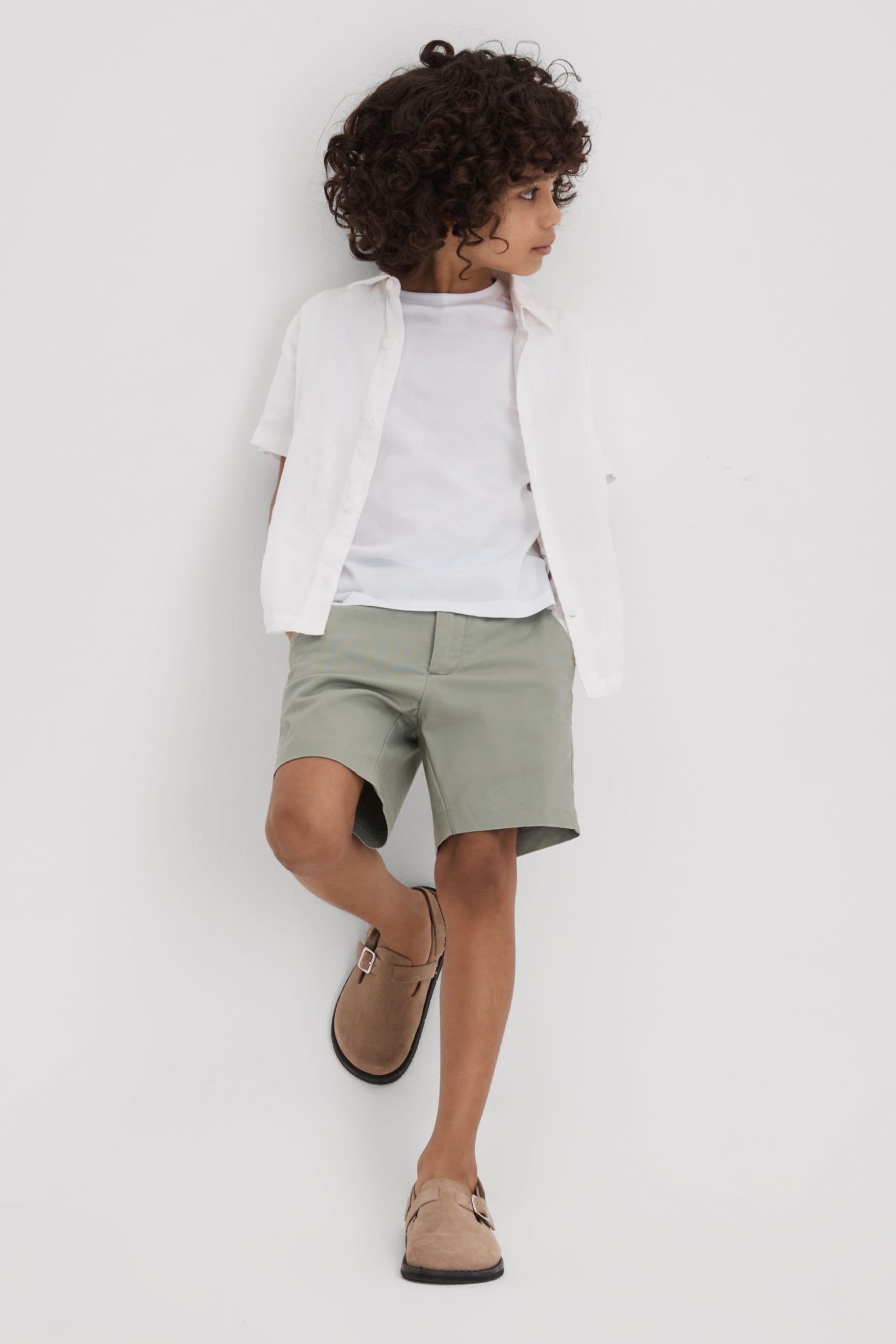 Reiss Pistachio Wicket Junior Casual Chino Shorts - Image 3 of 4