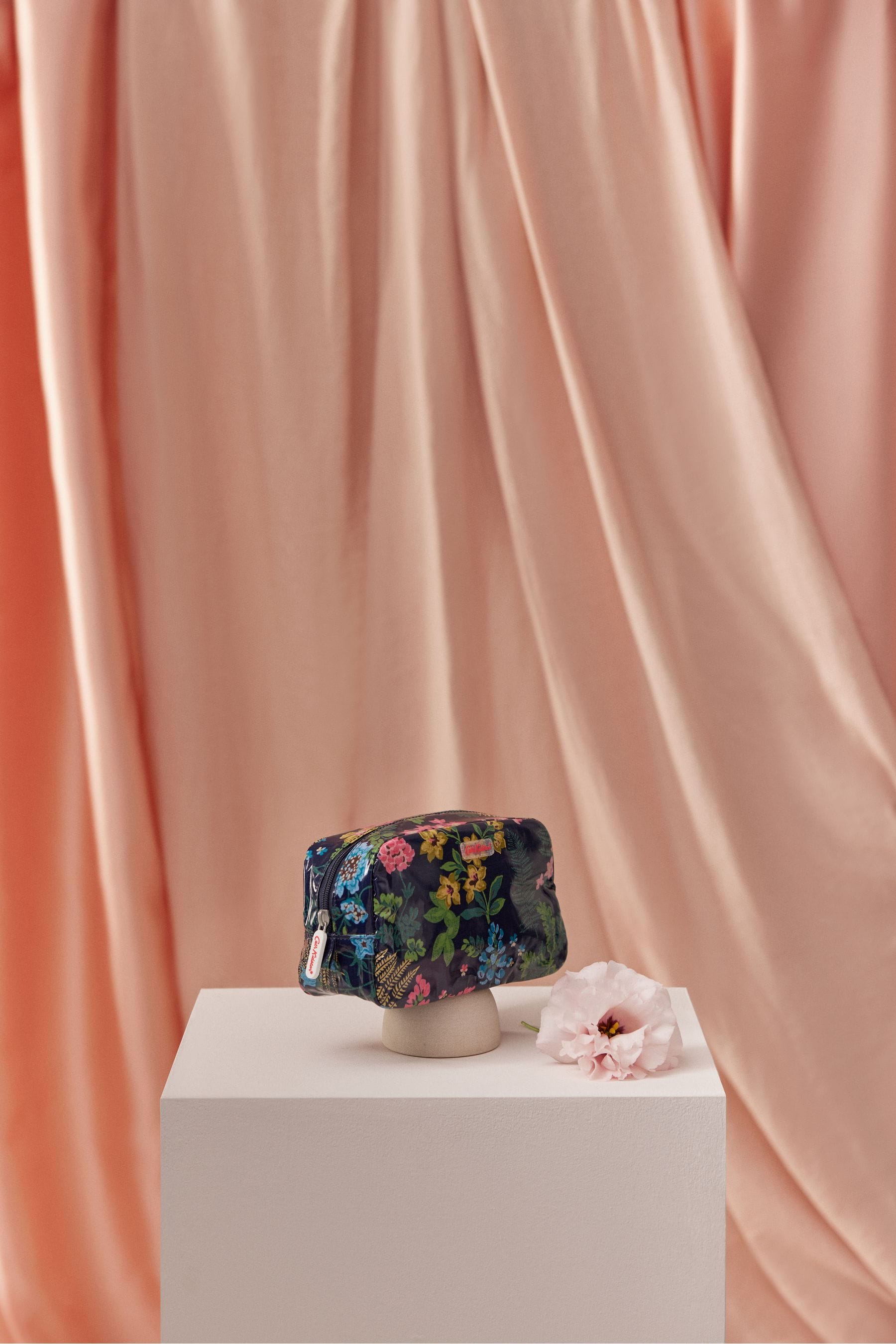 Cath kidston vanity bag store