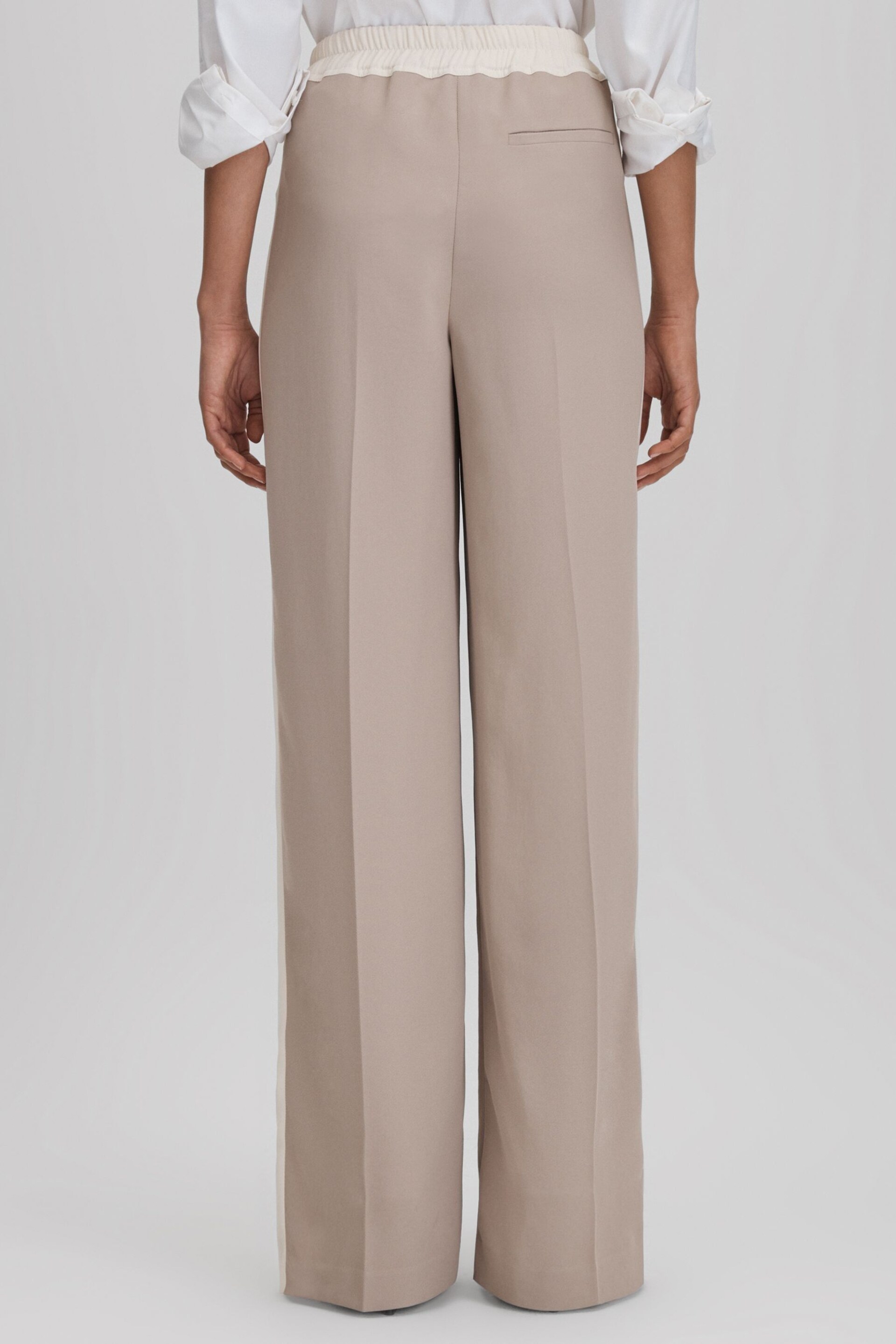 Reiss Natural May Wide Petite Wide Leg Contrast Stripe Drawstring Trousers - Image 5 of 7