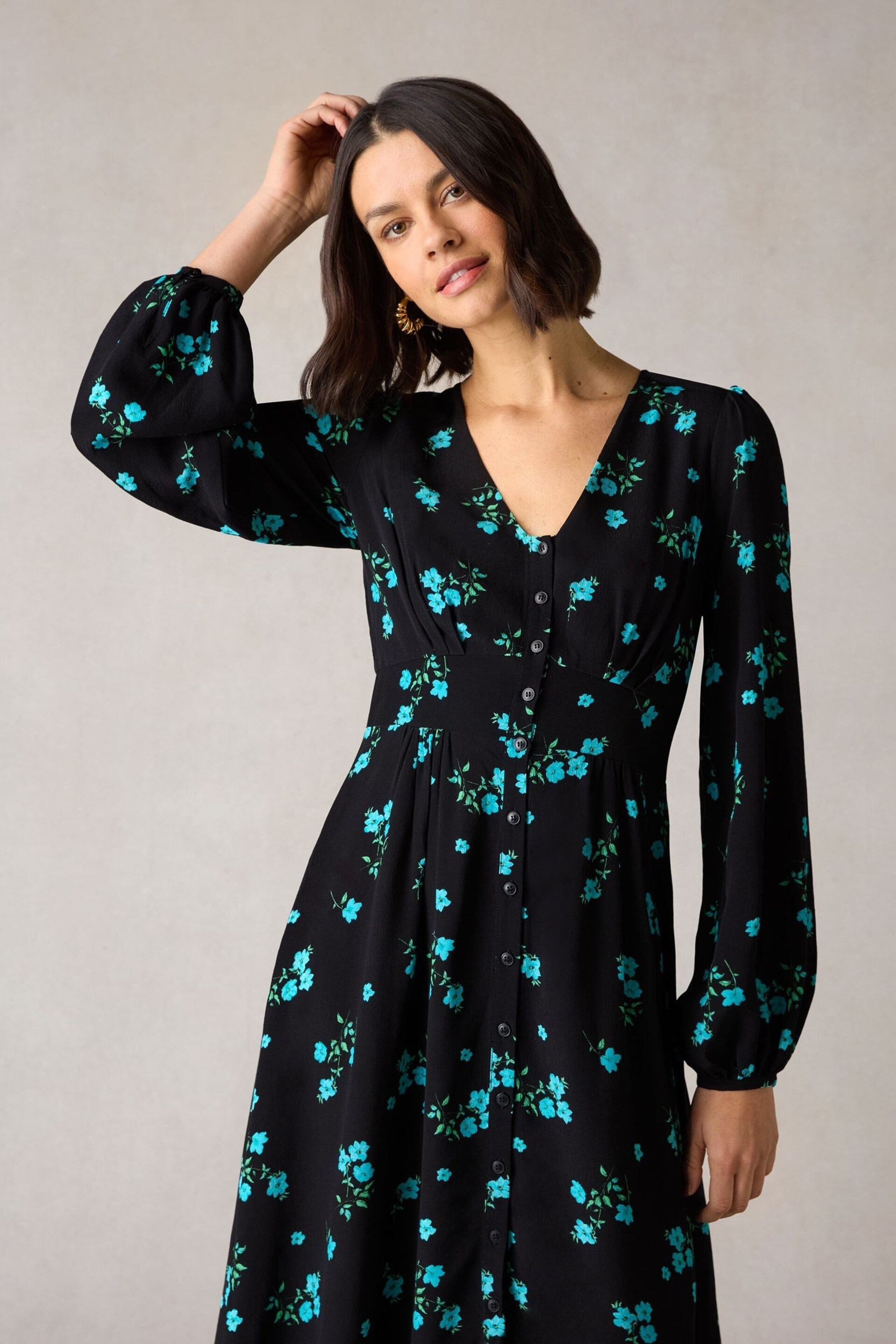 Ro&Zo Cluster Floral Button Front Midi Dress - Image 3 of 5