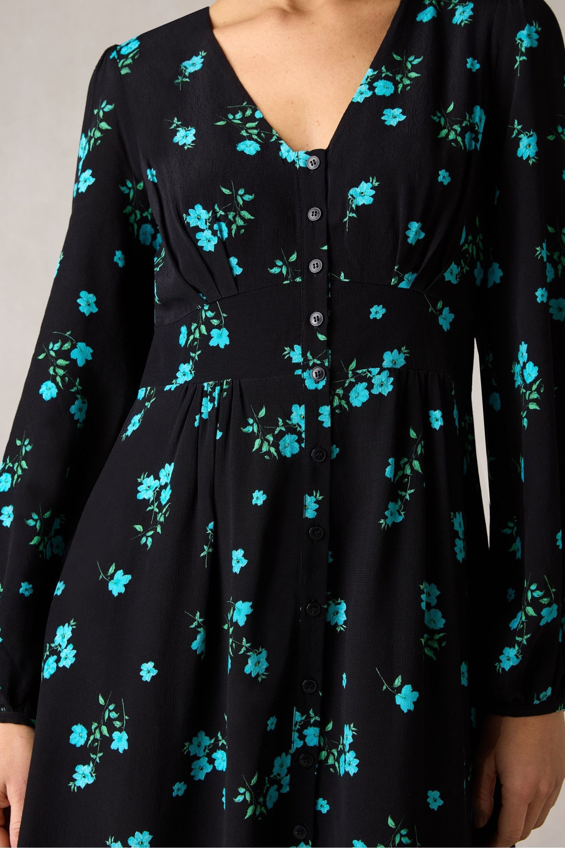 Ro&Zo Cluster Floral Button Front Midi Dress - Image 4 of 5