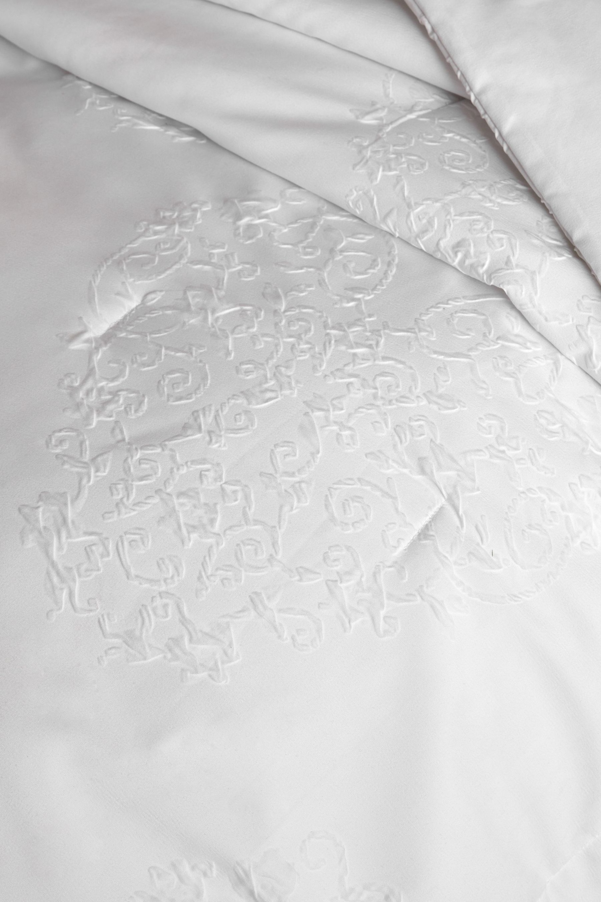 White Embossed Heart Bedspread - Image 3 of 3