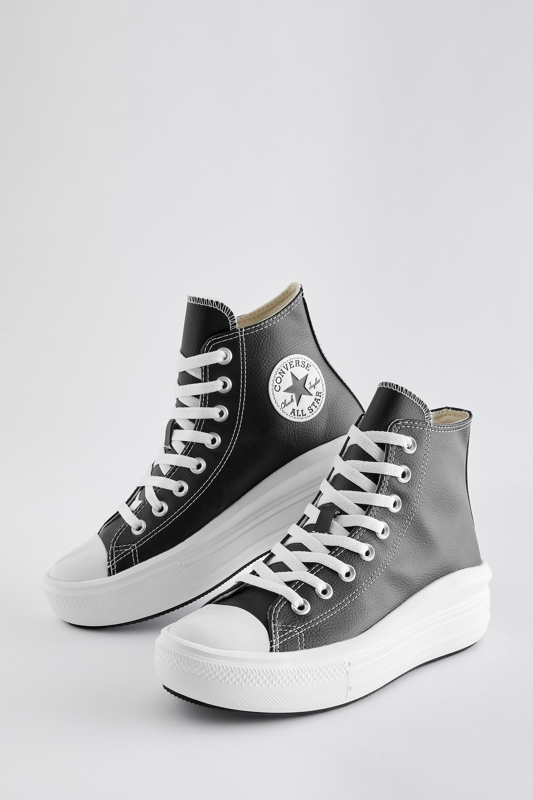 Chuck taylors leather hot sale