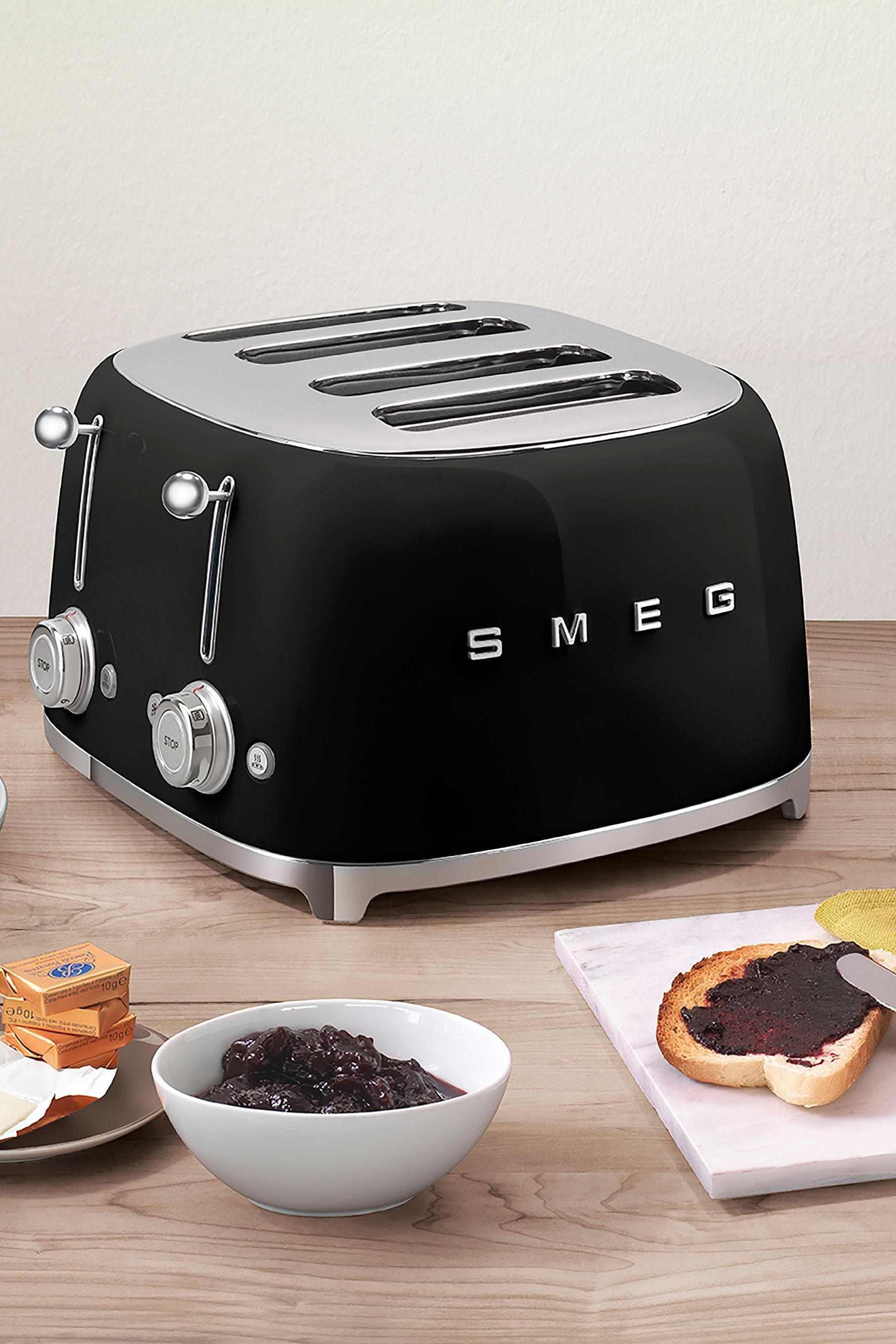 Smeg 4 slice toaster black outlet