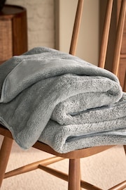 Grey Marshmallow Soft Fleece Throw - Image 2 of 4