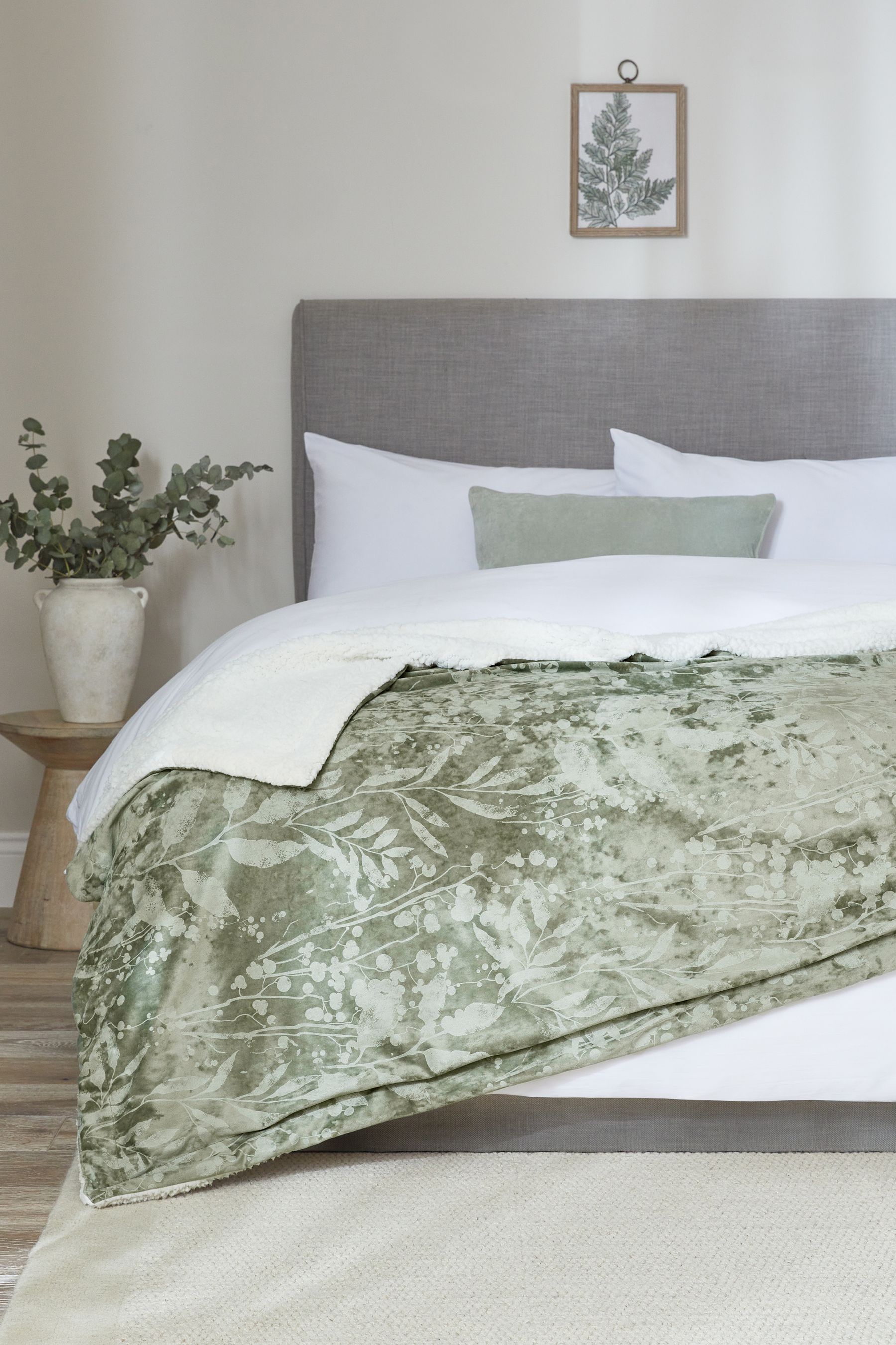 Green sherpa throw new arrivals