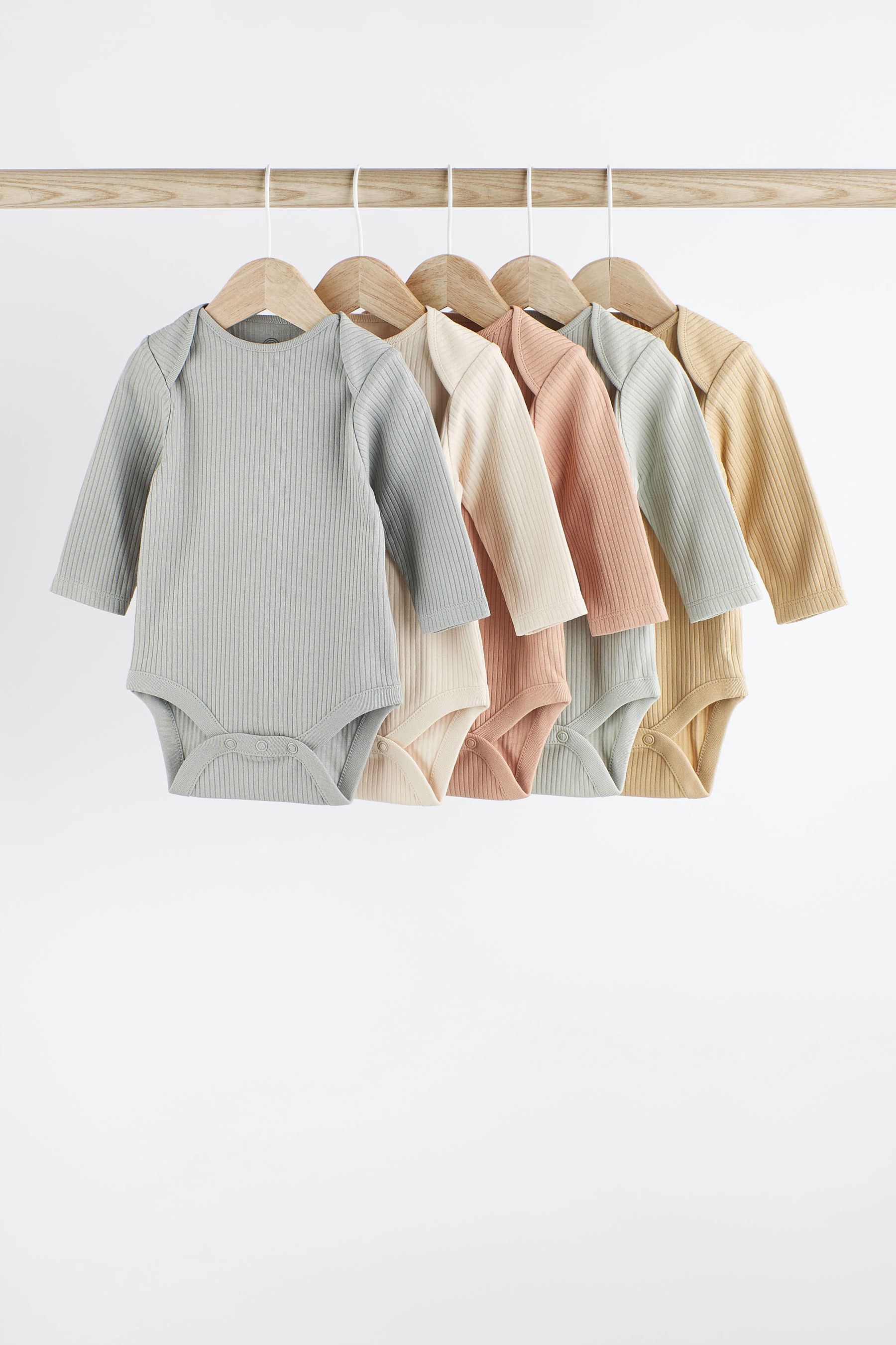 Pastel 2024 baby clothes