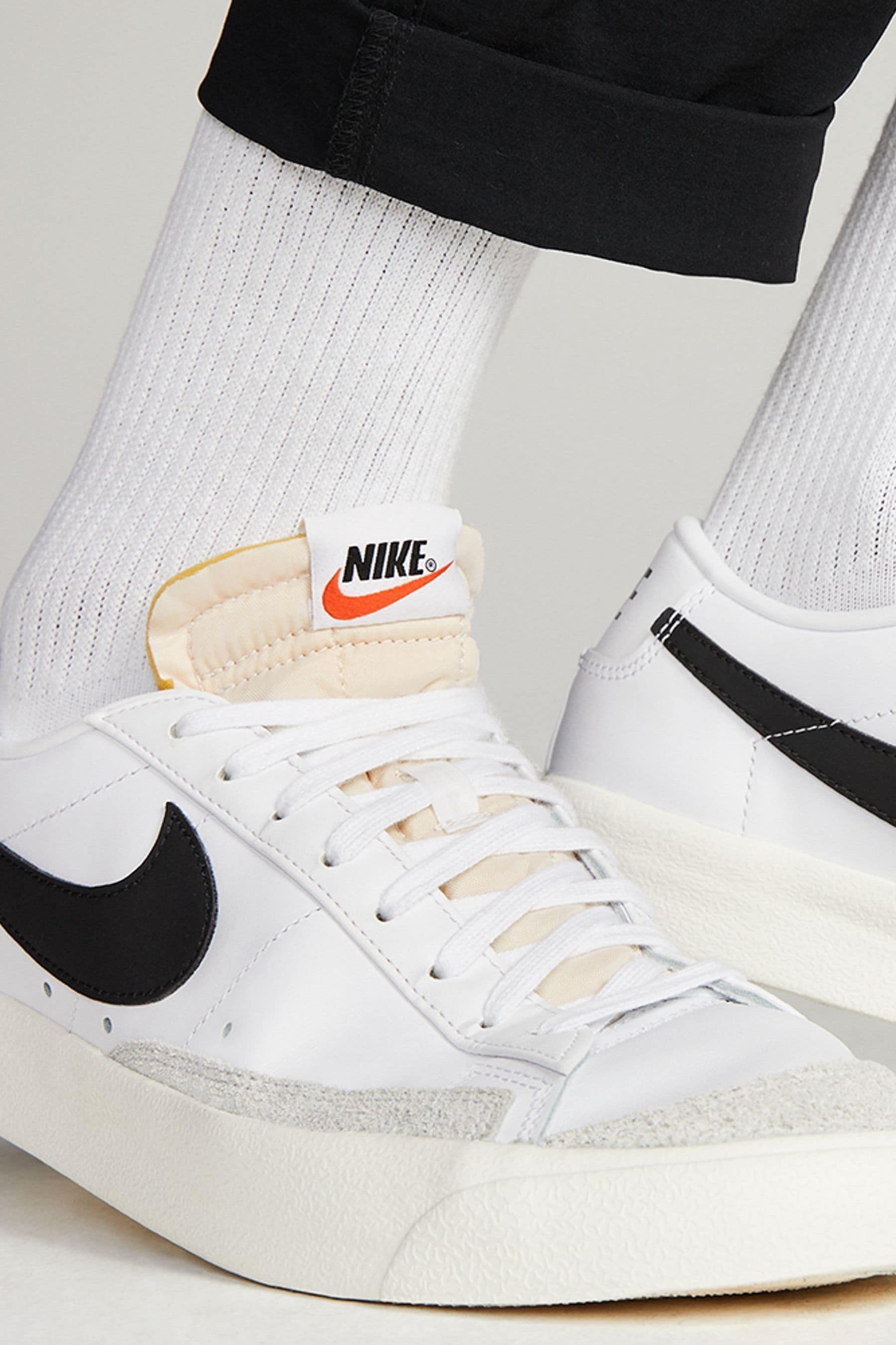 Old school low top sales nikes