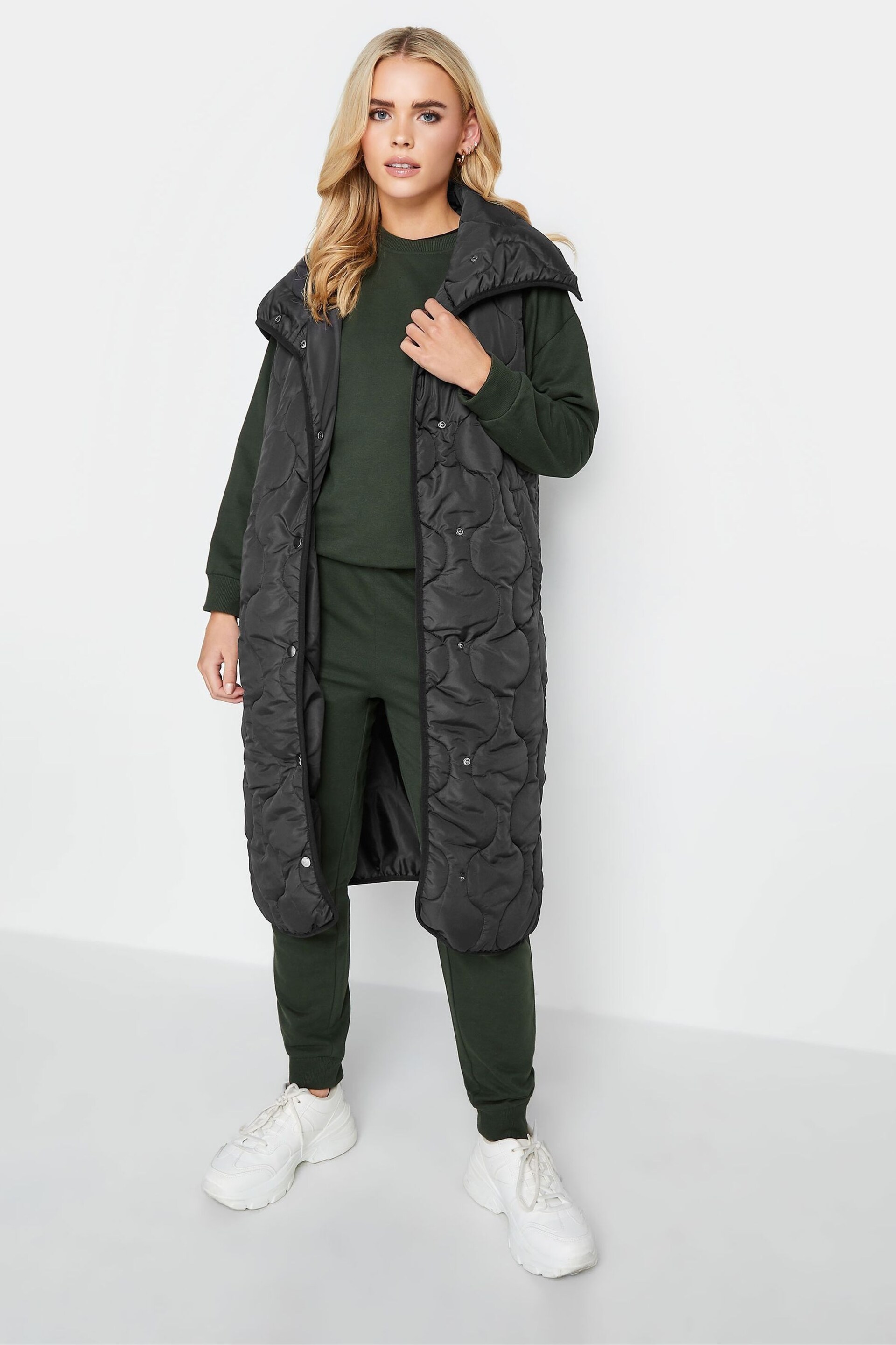 PixieGirl Petite Black Funnel Neck Quilt Gilet - Image 3 of 4